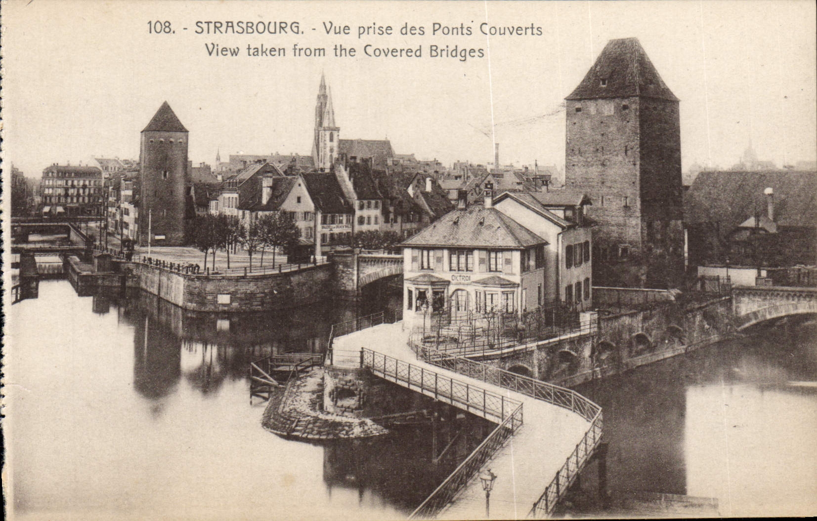 CPA Strasbourg Vue Prise des Ponts Couverts