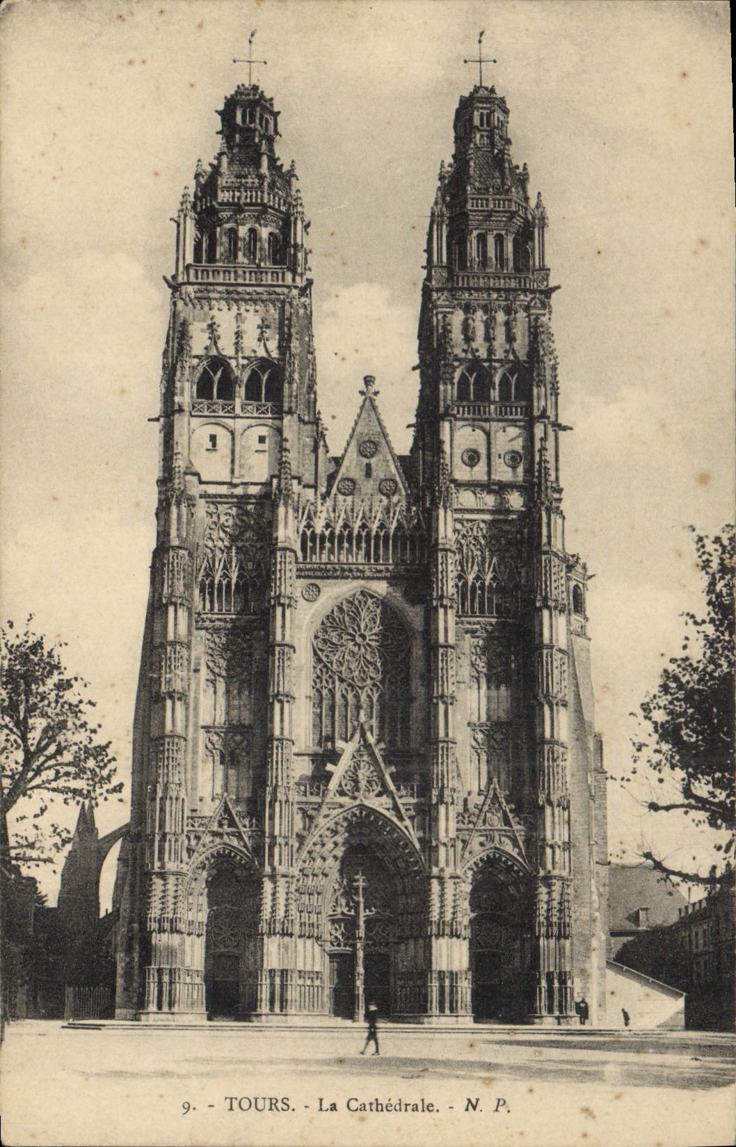 CPA Tours La Cathedrale N P 