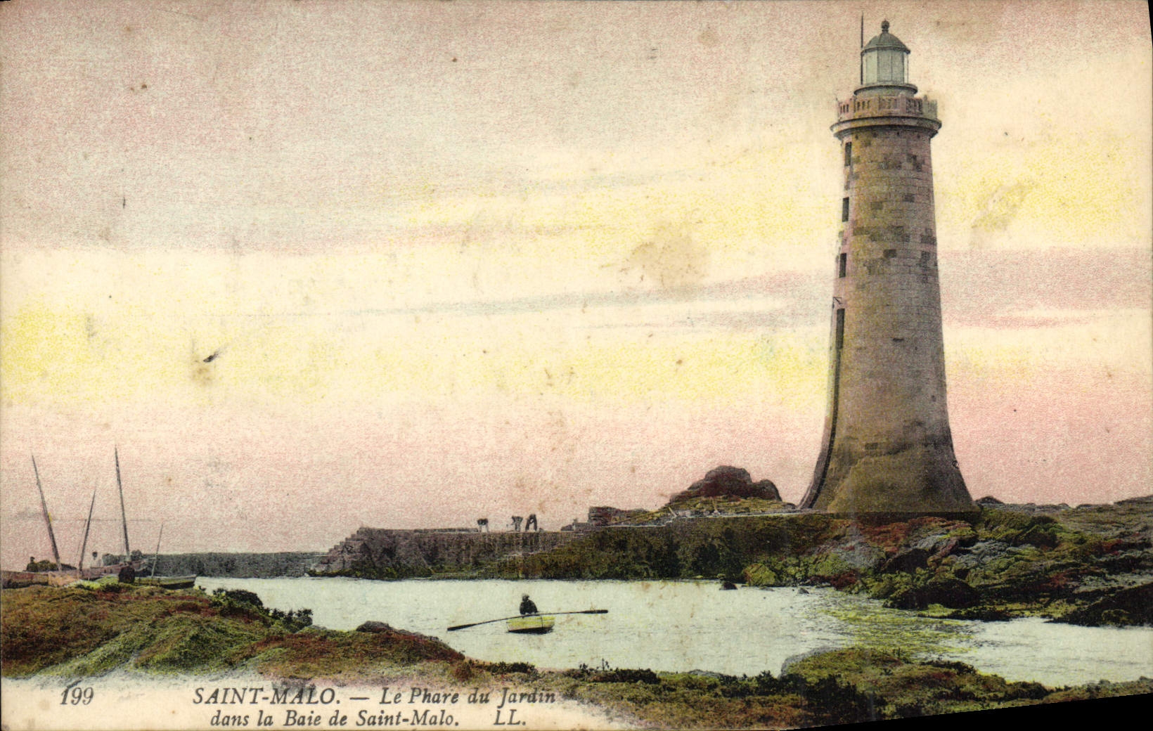 CPA Saint Malo Le Phare du Jardin dans la Base de Saint Malo