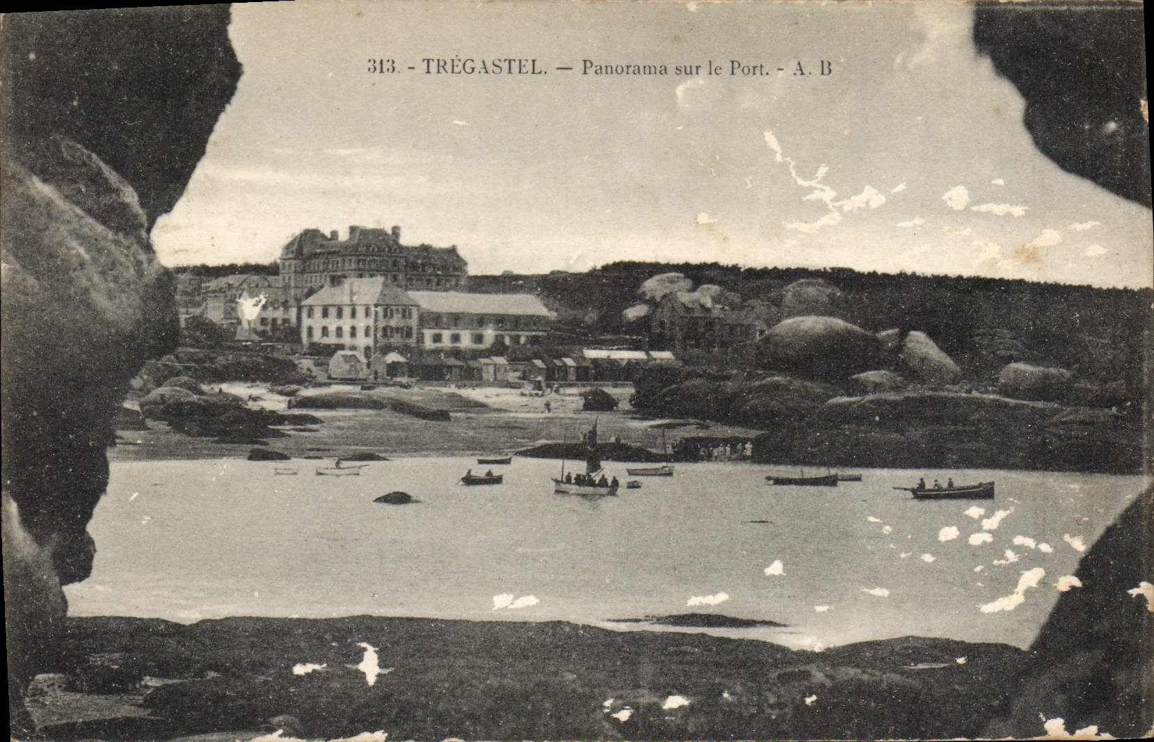 CPA Tregastel Panorama sur le Port A B 