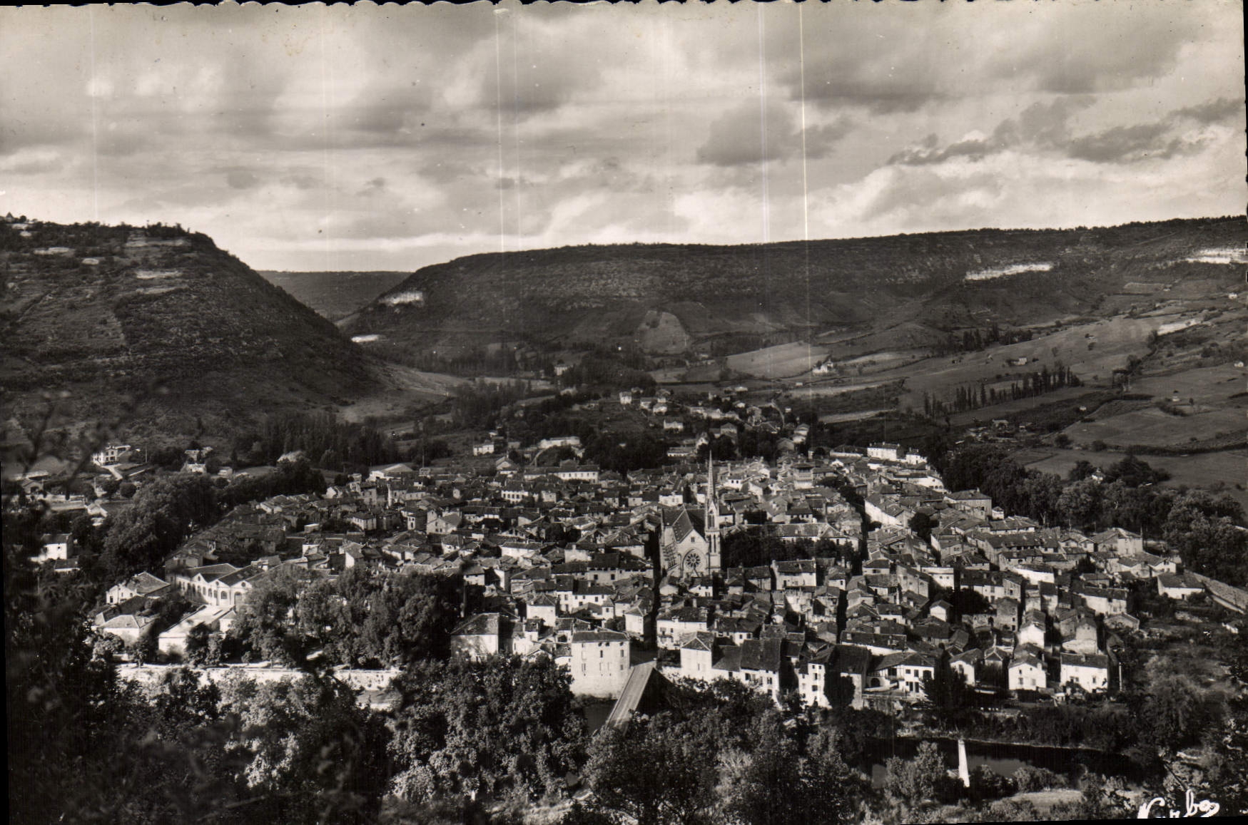 CPA St Antonin Noble Val Tarn et Garonne vue generale fond la vallee de Caylus