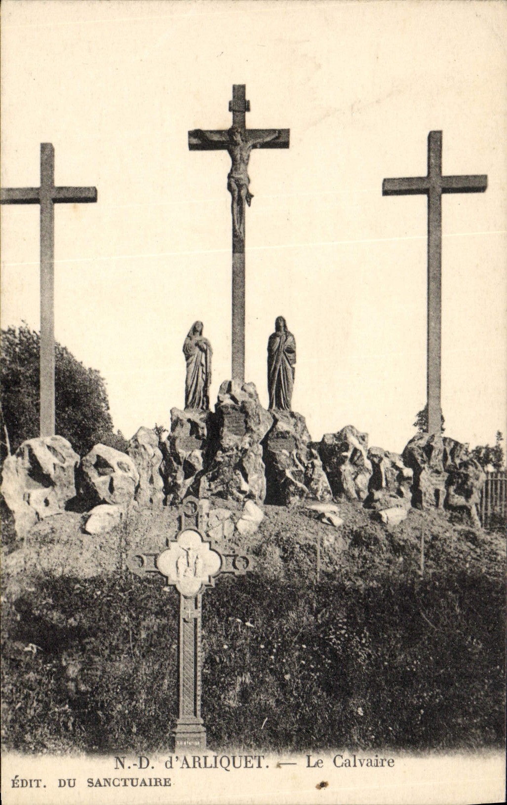 CPA ND d'Arliquet Le Calvaire 