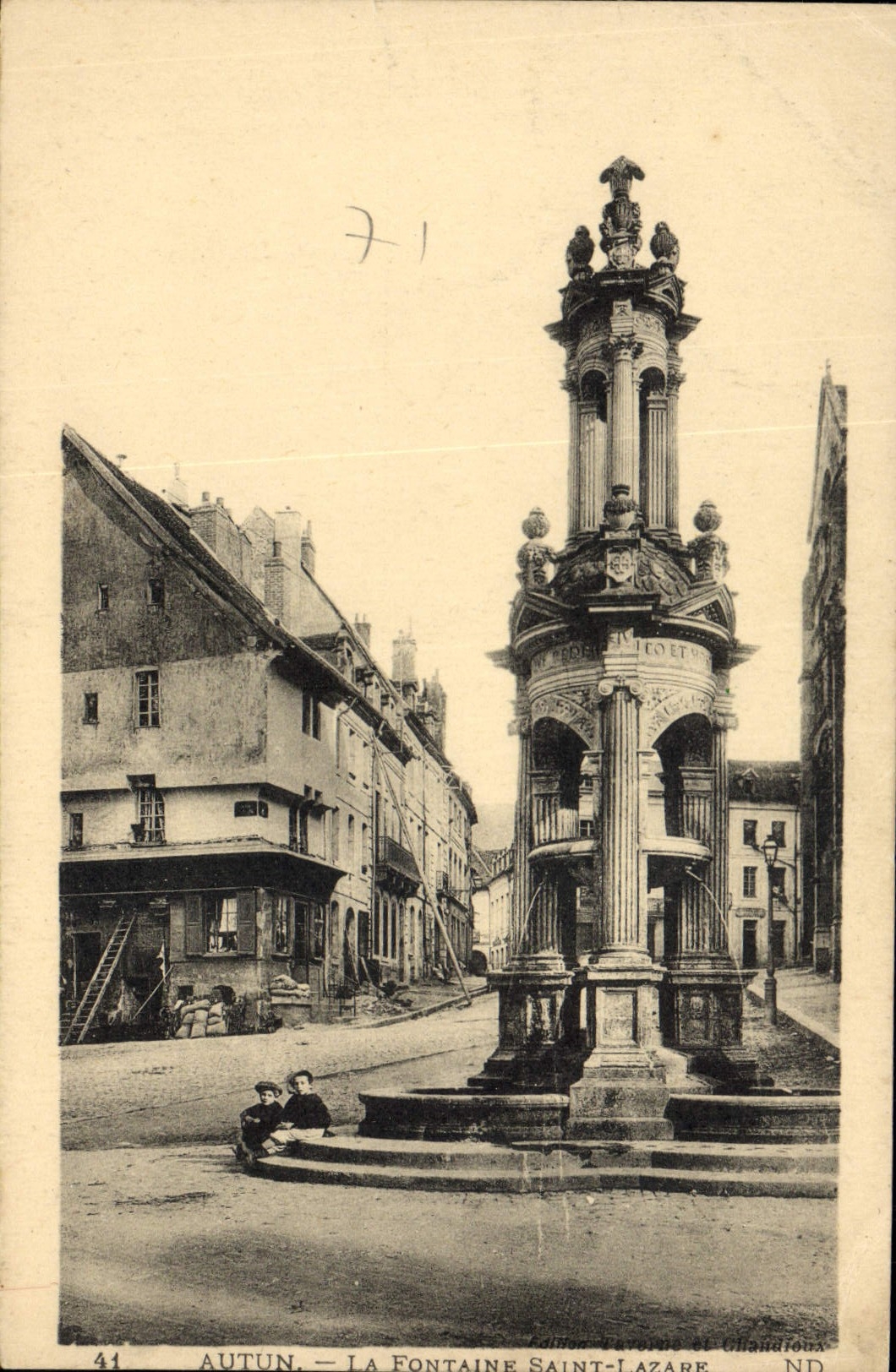 CPA Autun La Fontaine Saint Lazare N D 