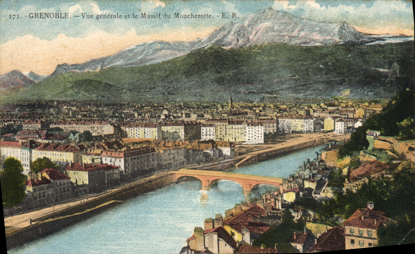 CPA Grenoble vue Generale et le Massif du Moucherotte