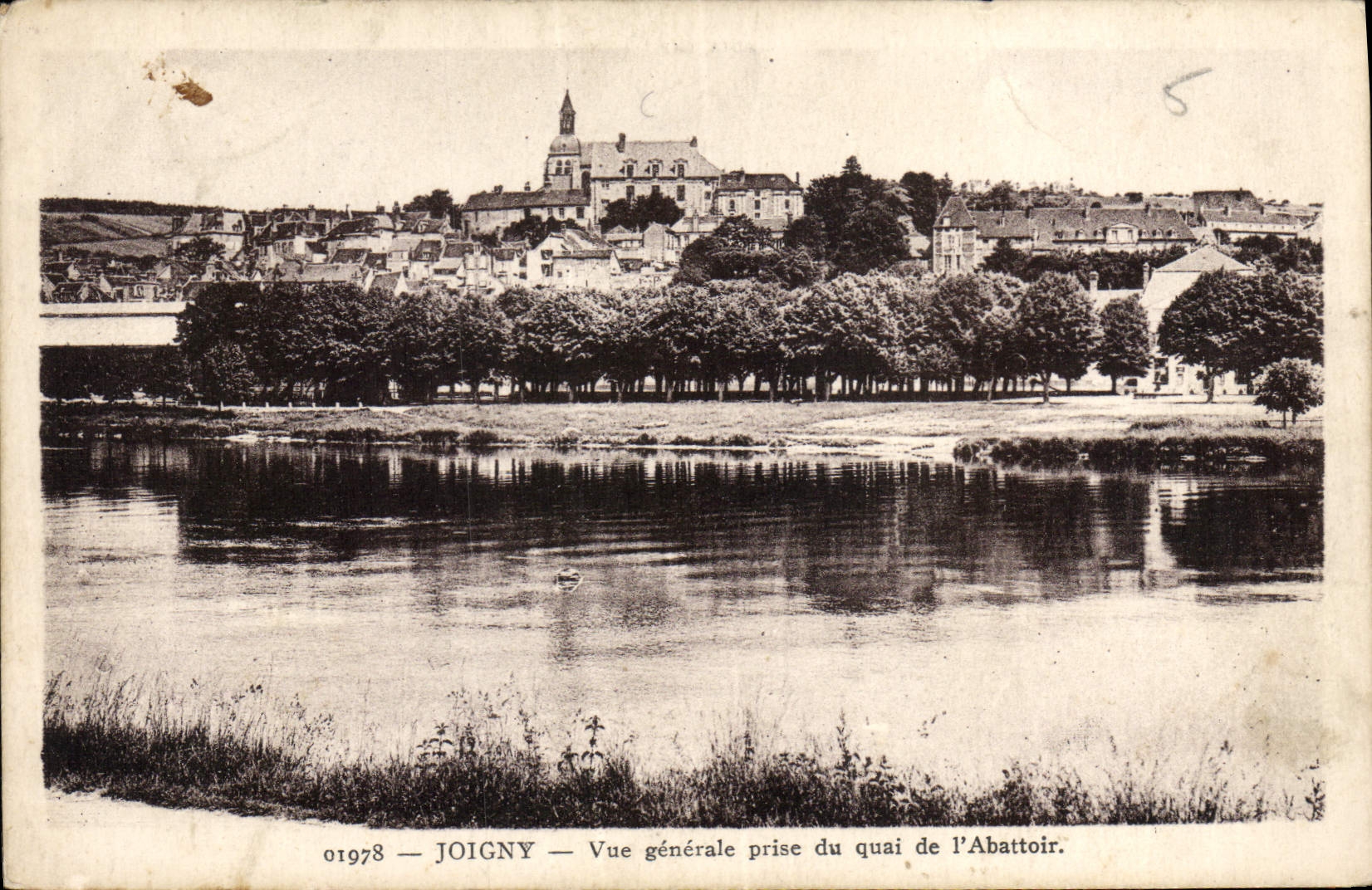 CPA Joigny vue Generale Prise du quai de l'Abattoir