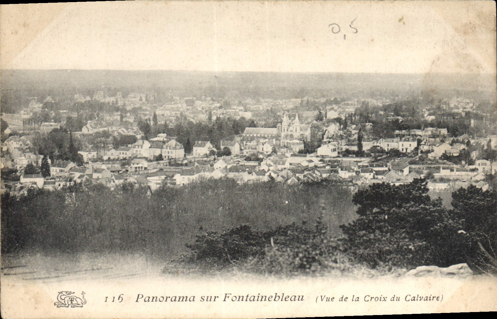 CPA Panorama sur Fontainebleau vue de la Croix du Calvaire 