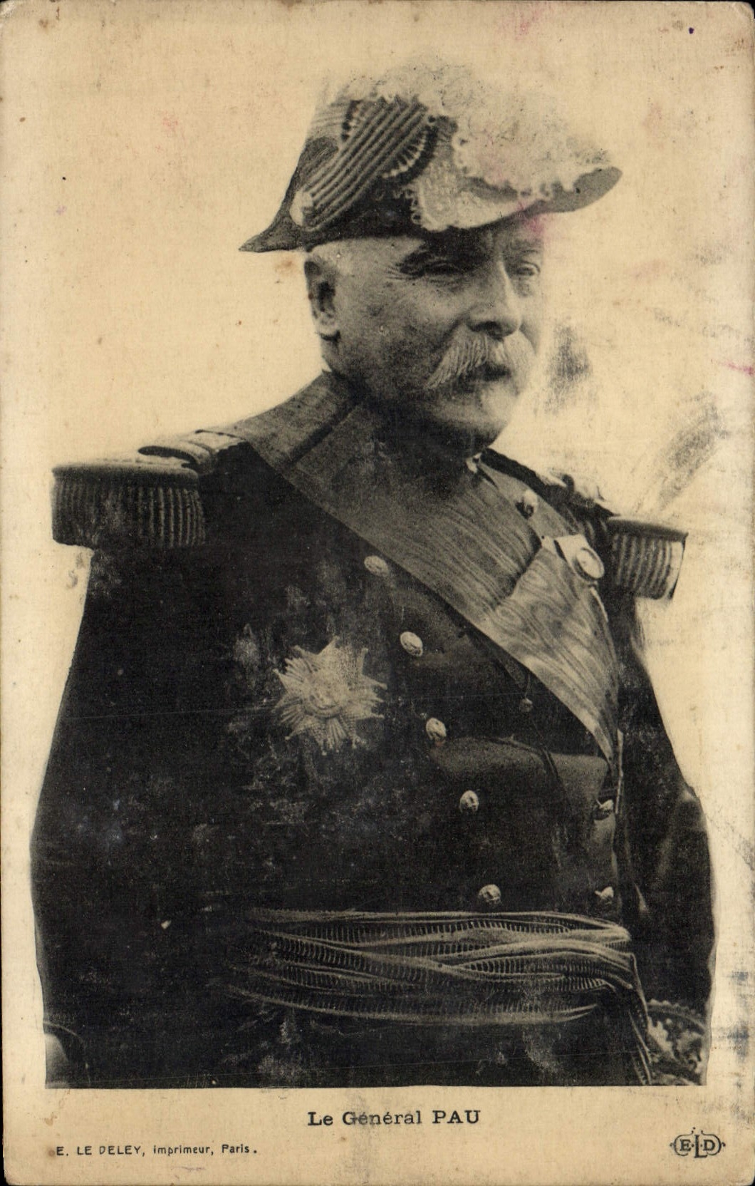 CPA Le General Pau Militaria