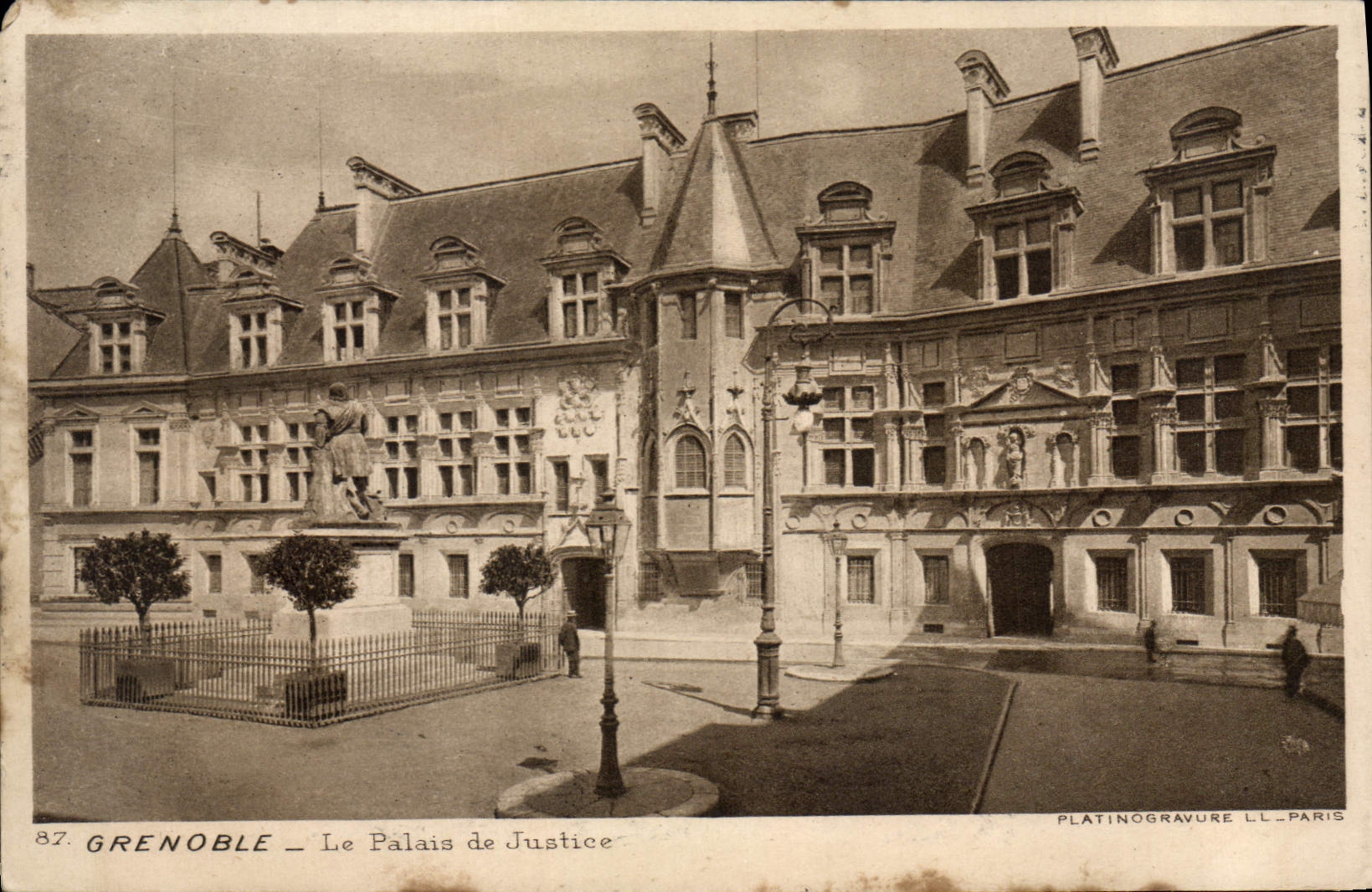 CPA Grenoble Le Palais de Justice 