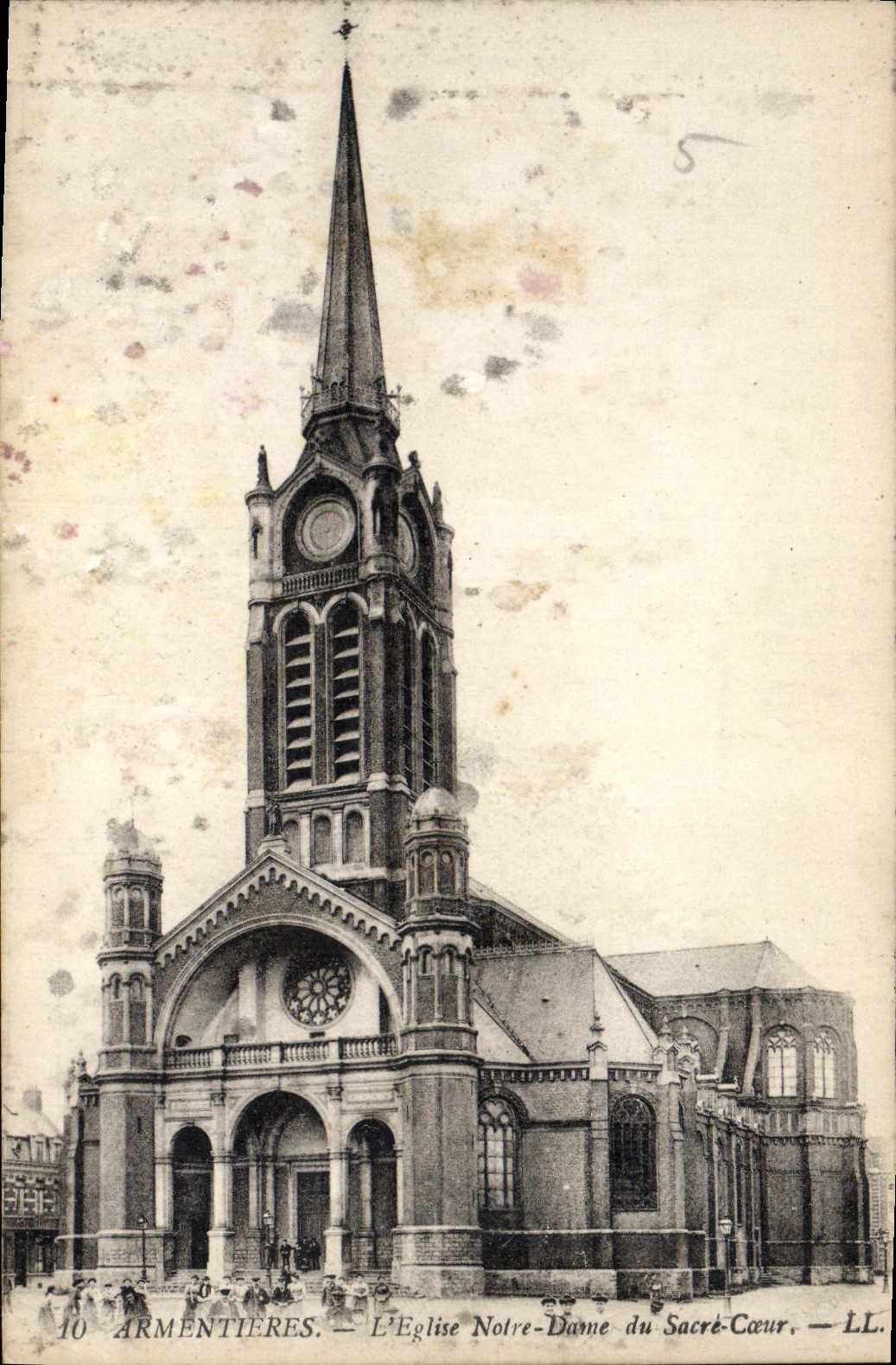 CPA Armentieres L'Eglise Notre Dame du Sacre Coeur