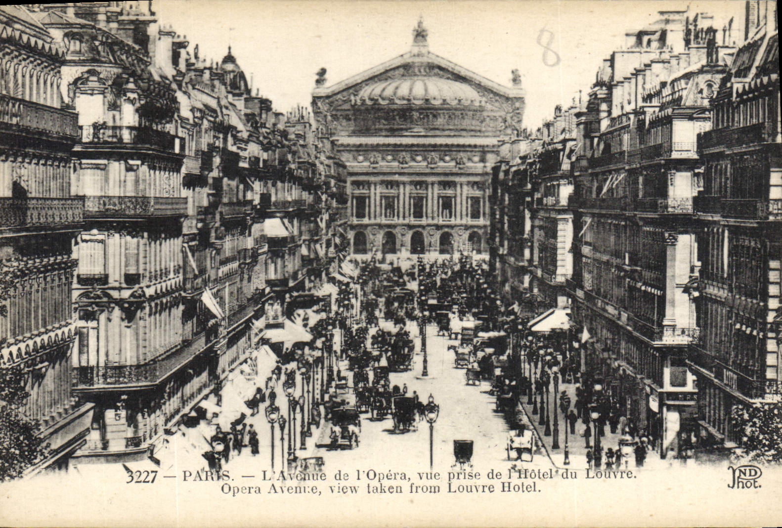 CPA Paris L'Avenue de l'Opera vue prise de l'Hotel du Louvre Opera Avenue view taken from Louvre Hot