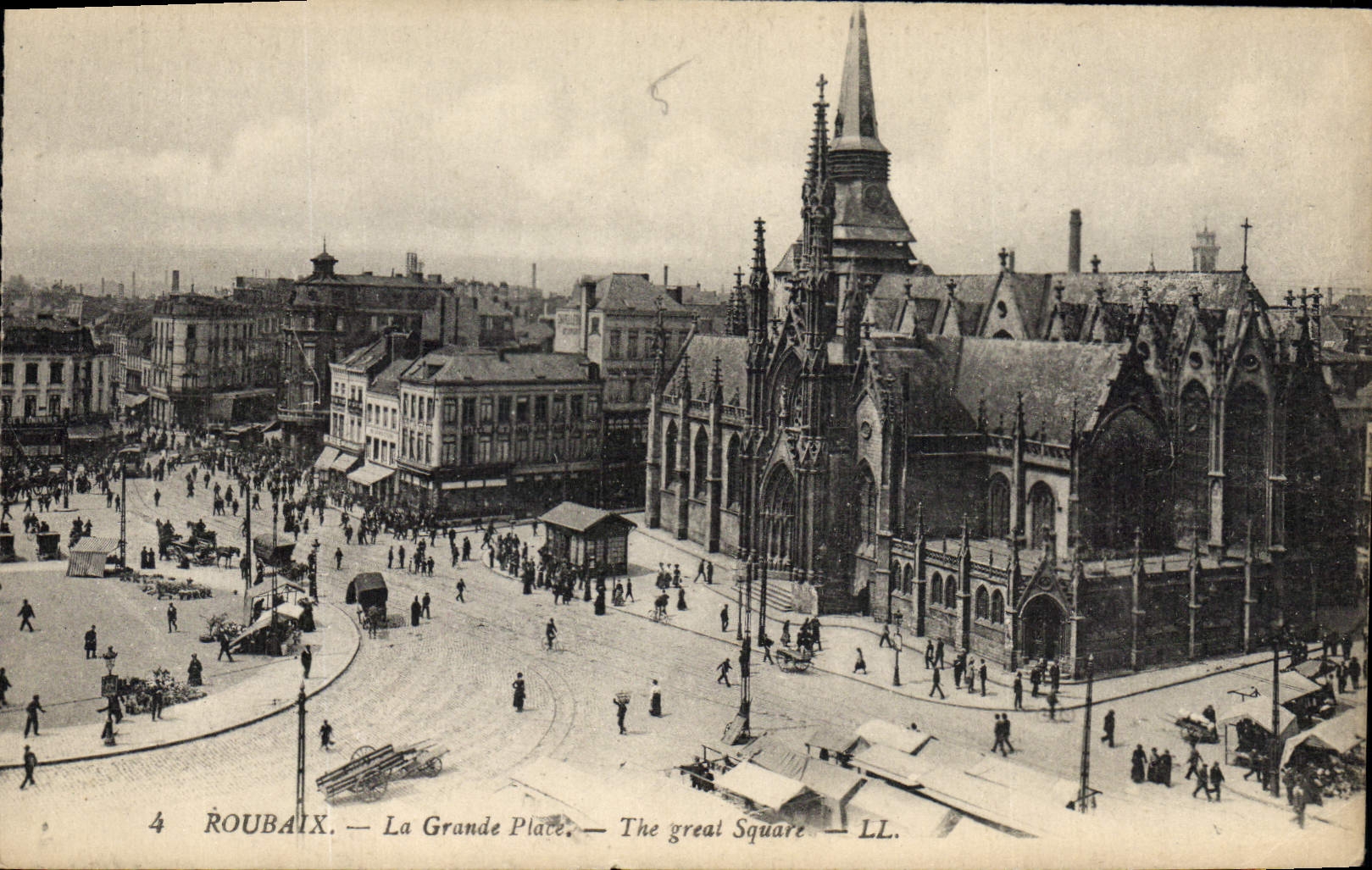 CPA Roubaix La Grande Place 