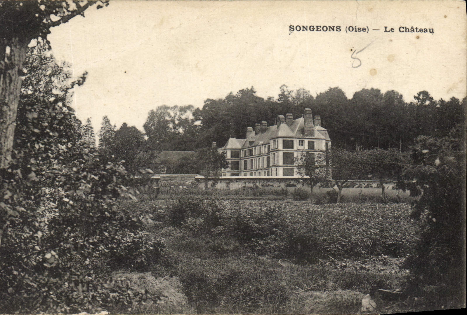 CPA Songeons Oise Le Chateau