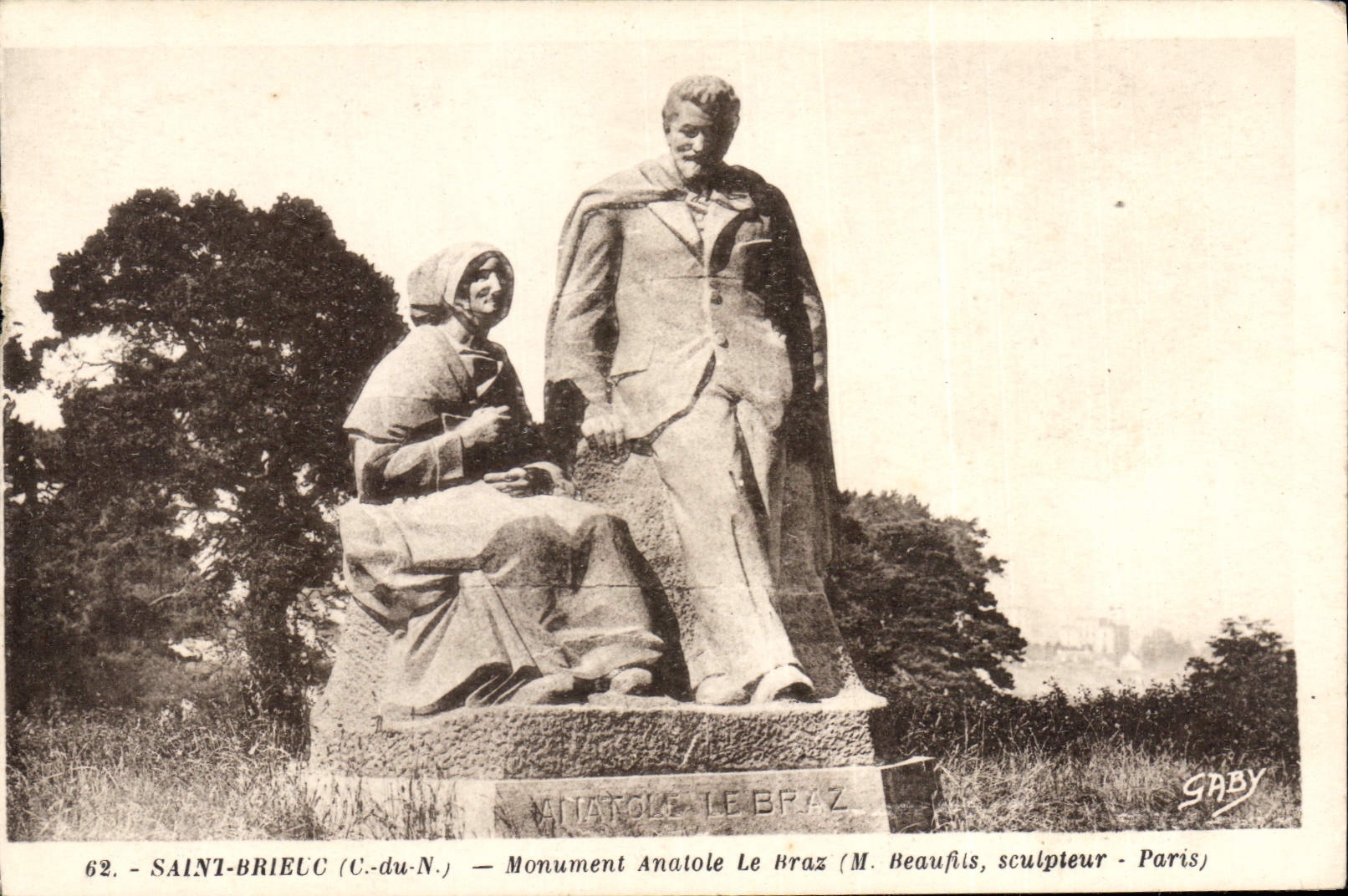 CPA Saint Brieuc C du N Monument Anatole Le Braz 