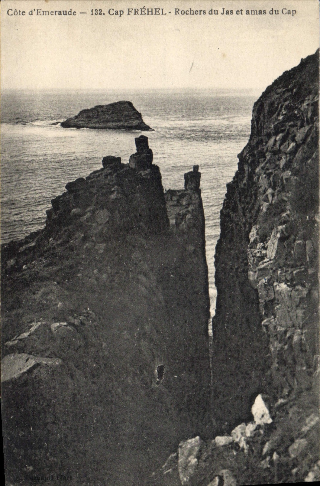 CPA Cote d'Emeraude Cap Frehel Rochers du Jas et amas du Cap