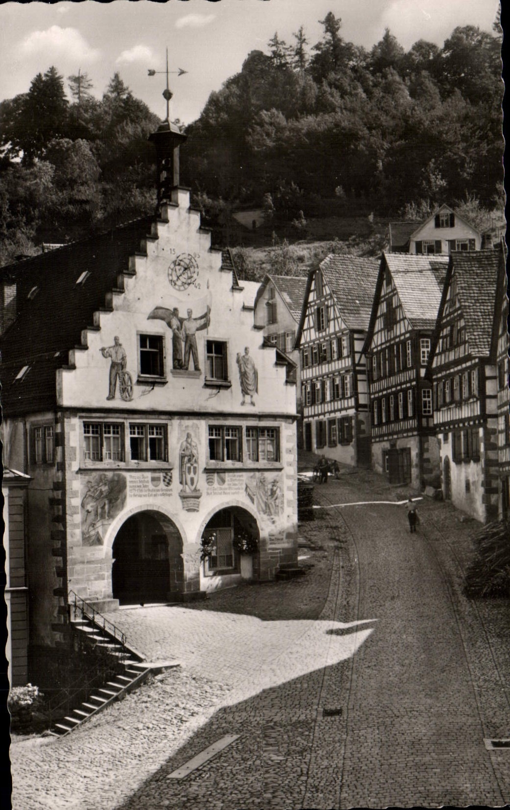 CPA Luftkurort Schiltach im Schwarzwald Markplatz mit Rathaus