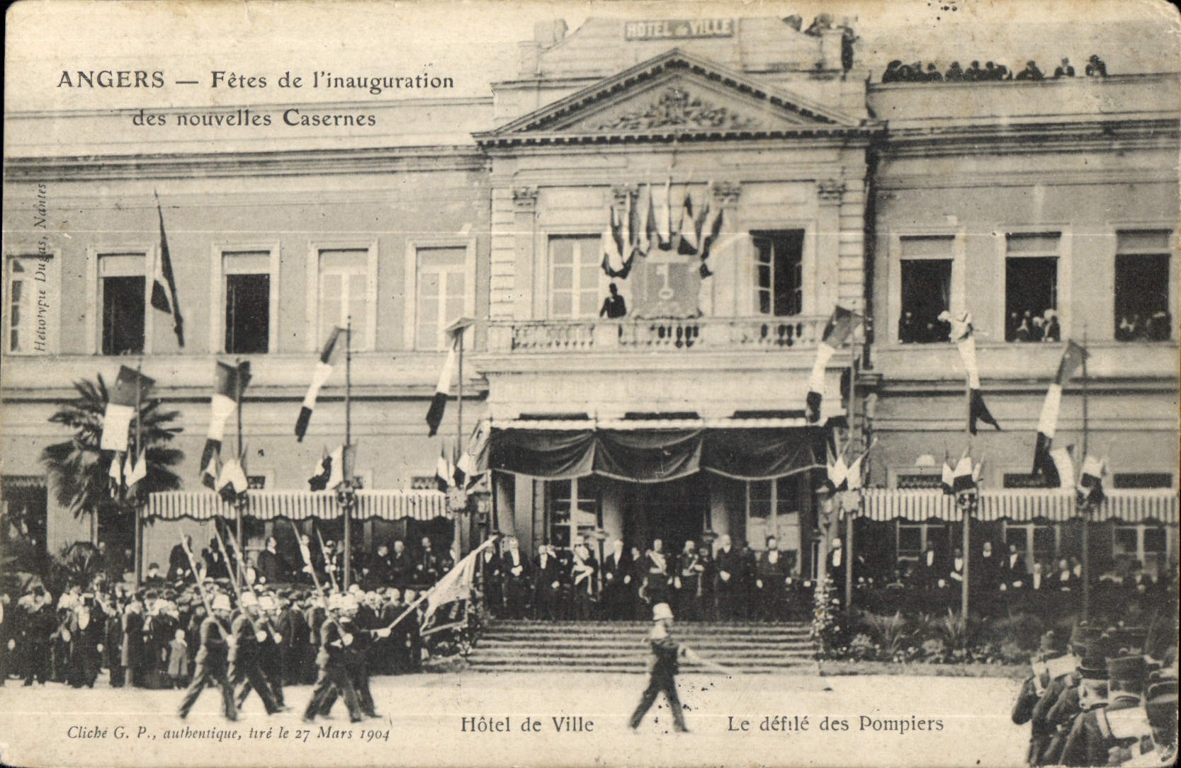 CPA Angers de l'inauguration des nouvelles Casernes