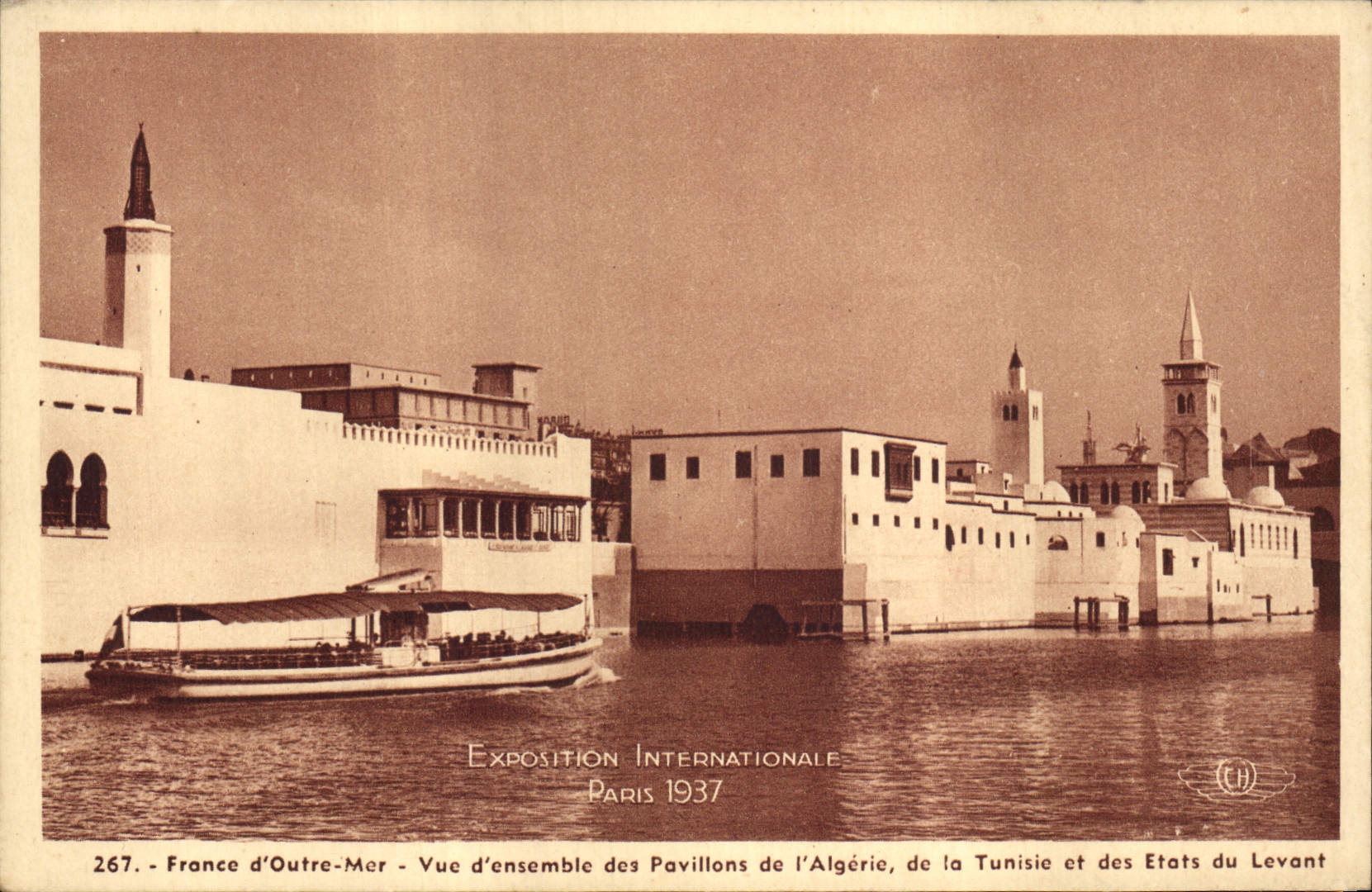 CPA France d'Outre Mer Vue d'ensemble des Pavillon de l'Algerie de la Tunisie et des Etats du Levant
