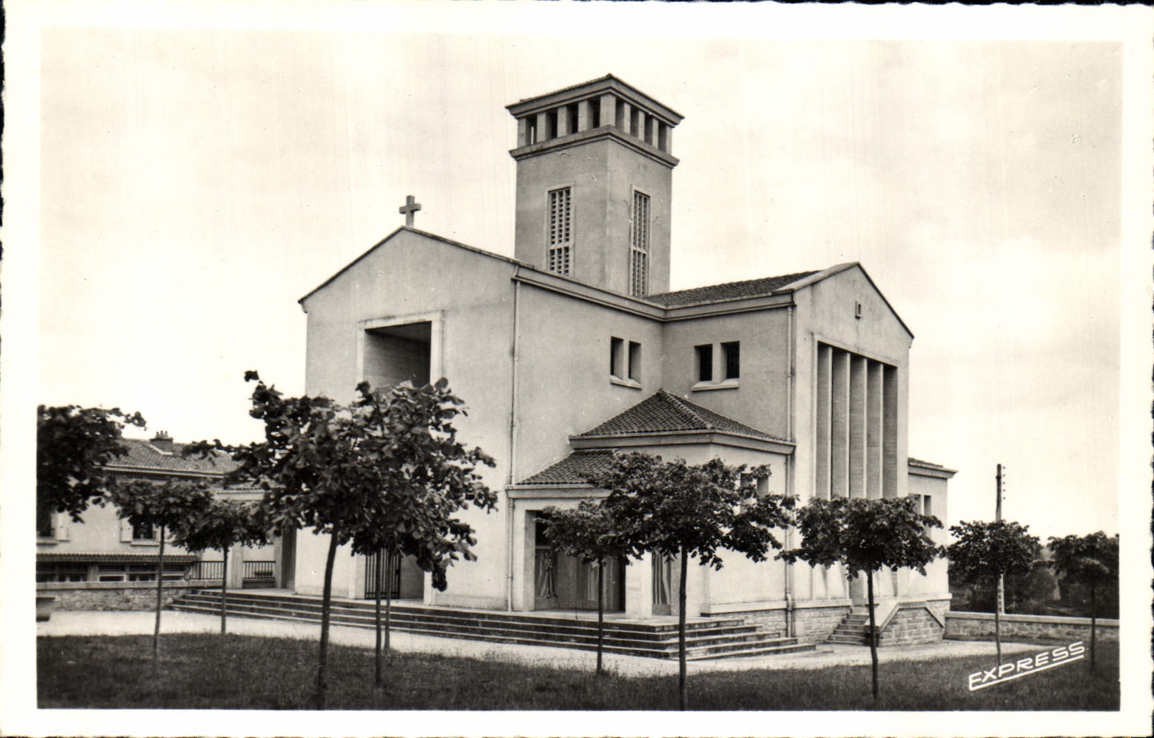 CPA Oradour sur Glane Hte Vienne L'Eglise 