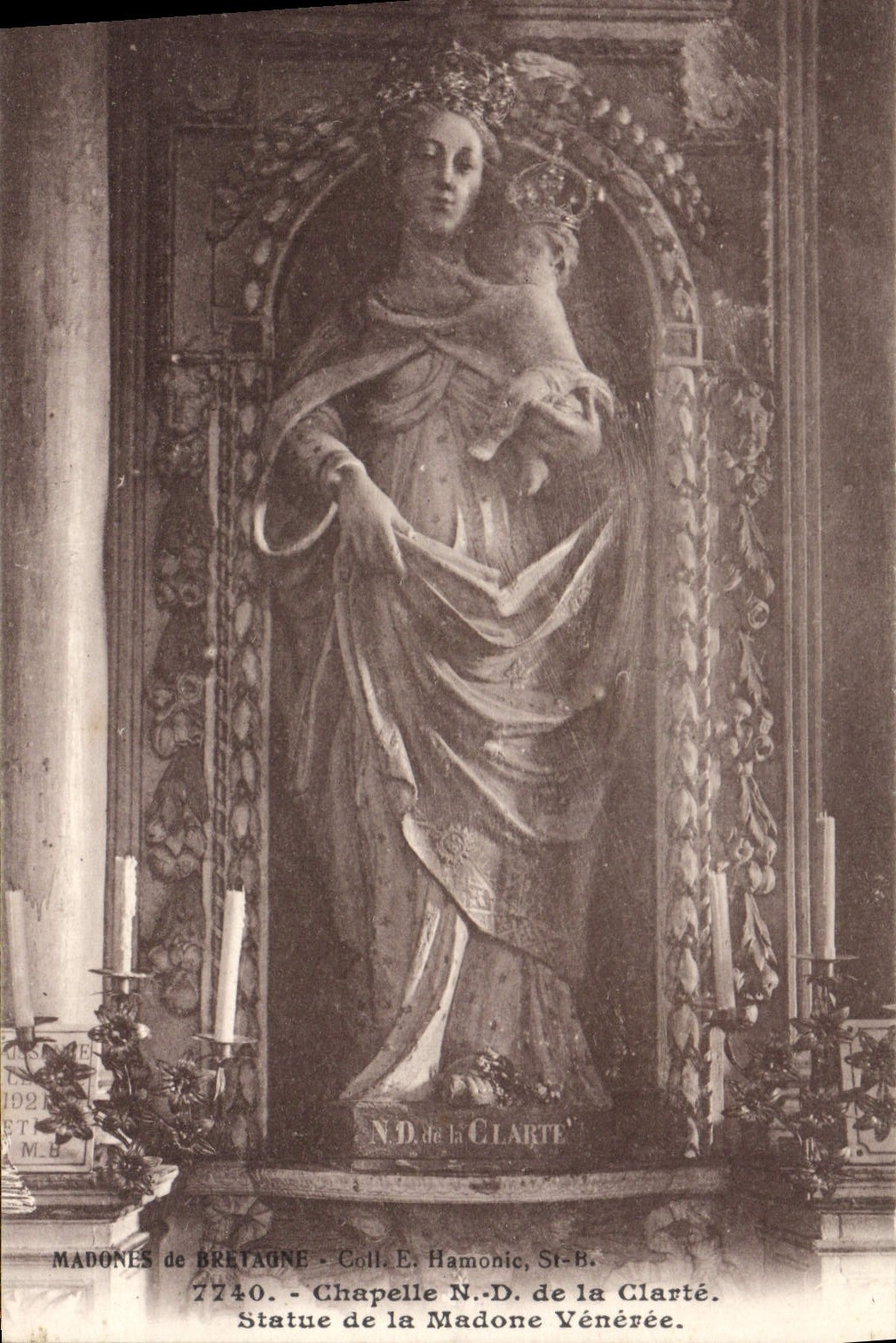 CPA Chapelle ND de la Clarte Statue de la Madone Veneree