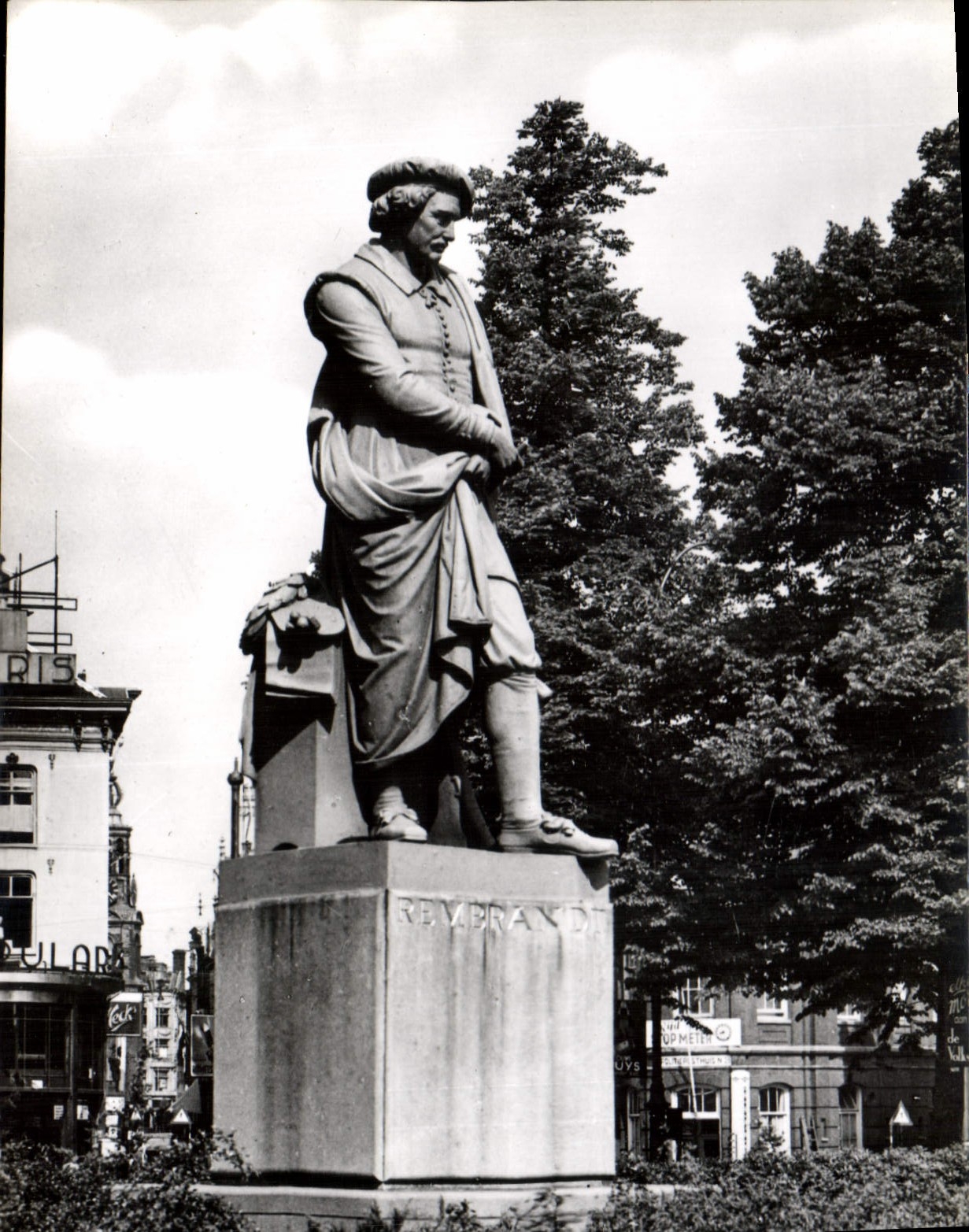 CPM Amsterdam Standbeeld Rembrandt 