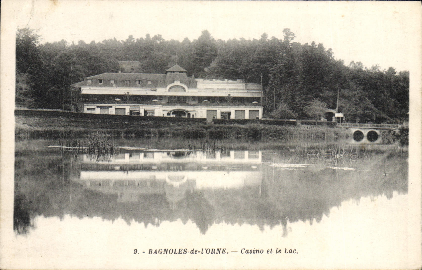 CPM Bagnoles de Vorne Casino et le Lac