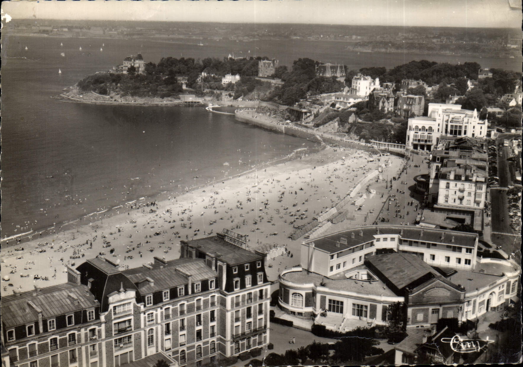 CPM Dinard Le Petit Casino la Plage le Grand