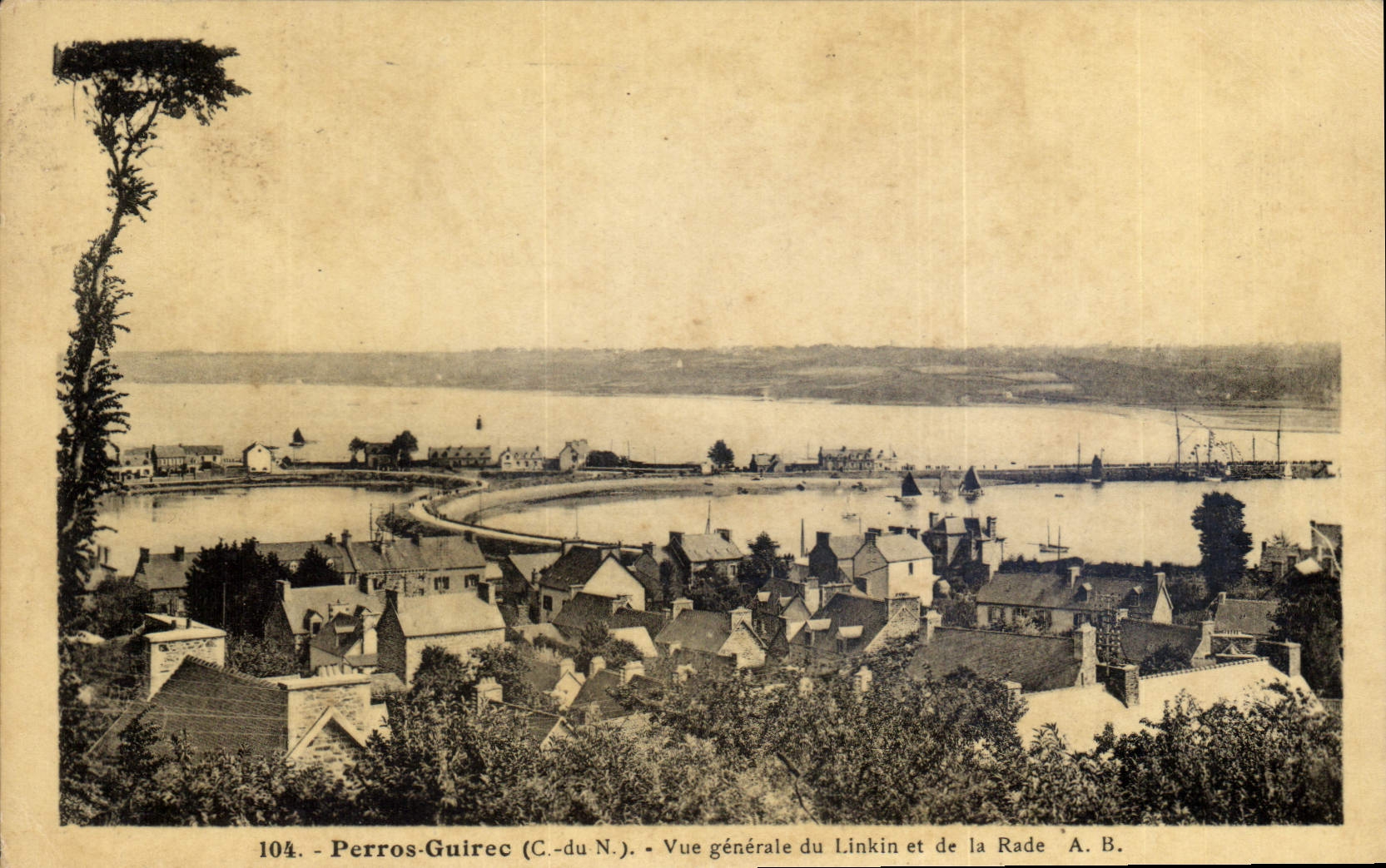 CPA Perros Guirec Vue generale du Linkin et de la Rade