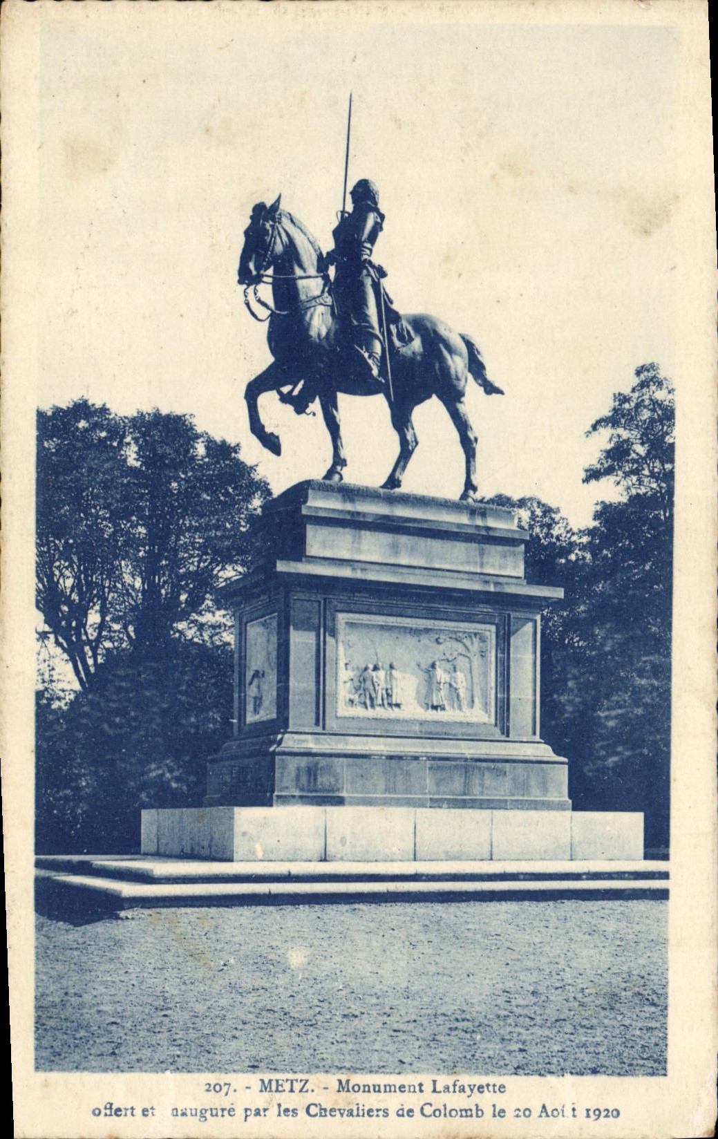 CPA Metz Monument Lafayette offert et naugure par les Chevaliers de Colomb le 20 Act 1920 