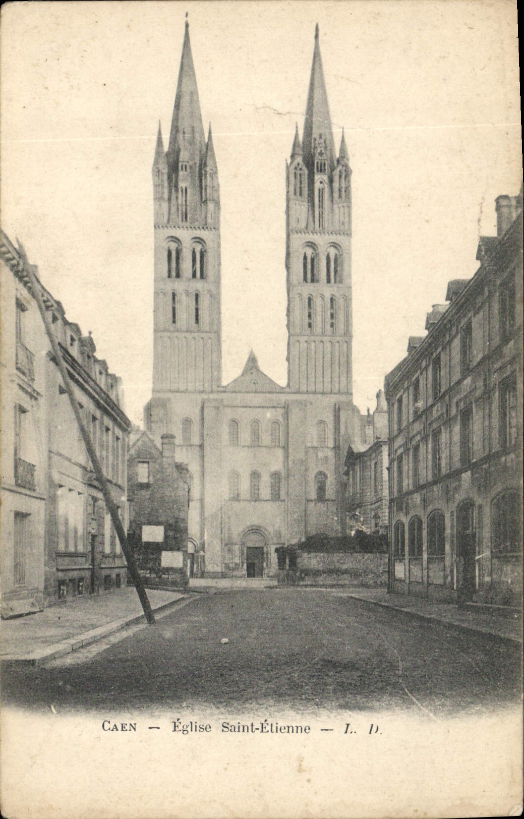 CPA Caen Eglise Saint Etienne 