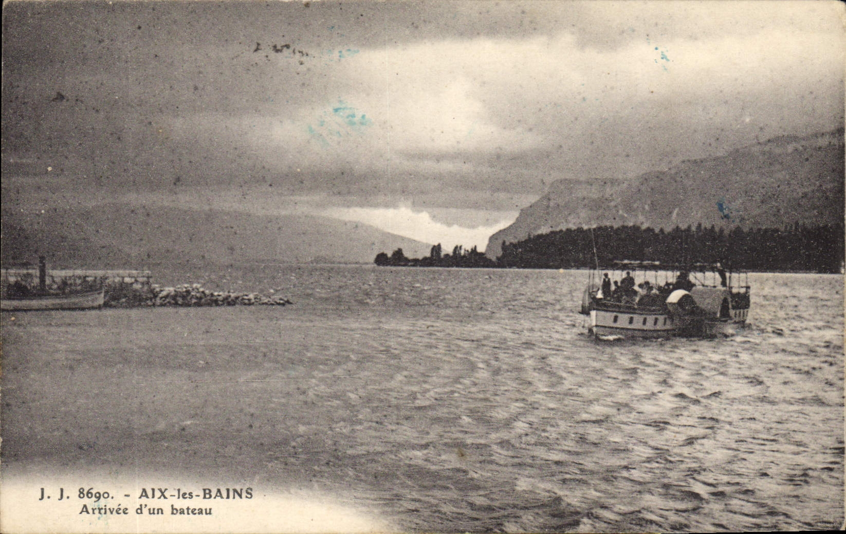 CPA Aix les Bains Arrivee d'un bateau 