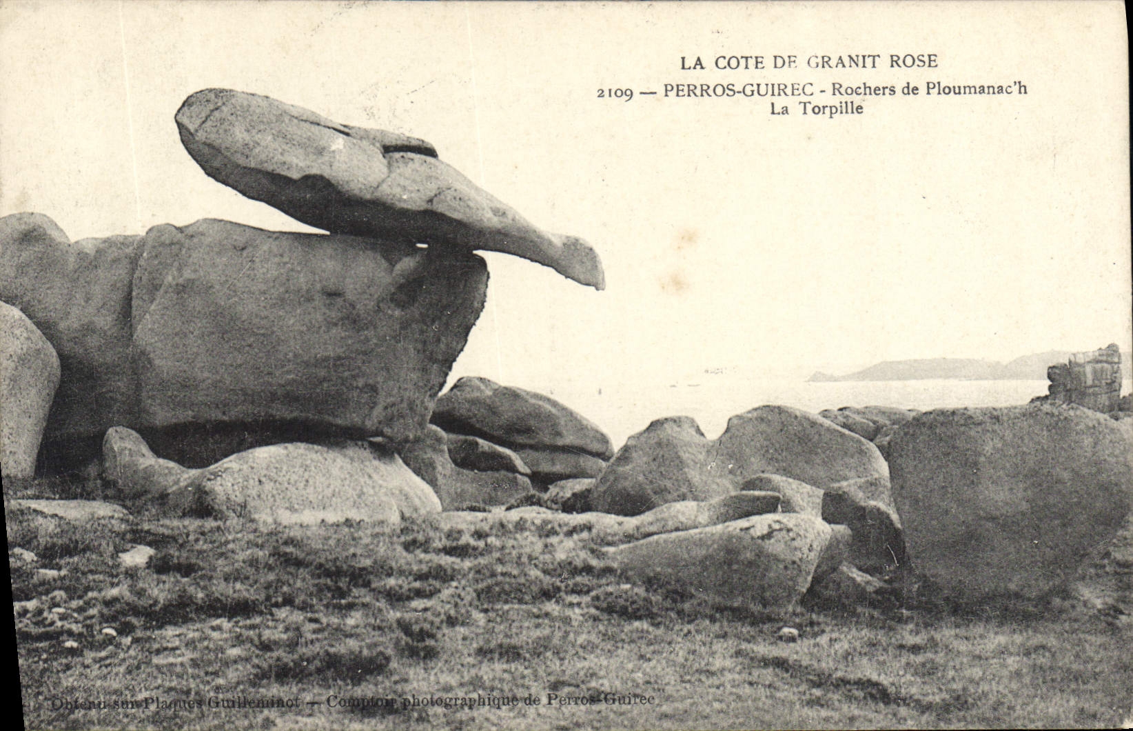 CPA La Cote de Granit Rose Perros Guirec Rochers de Ploumanach la Torpille 