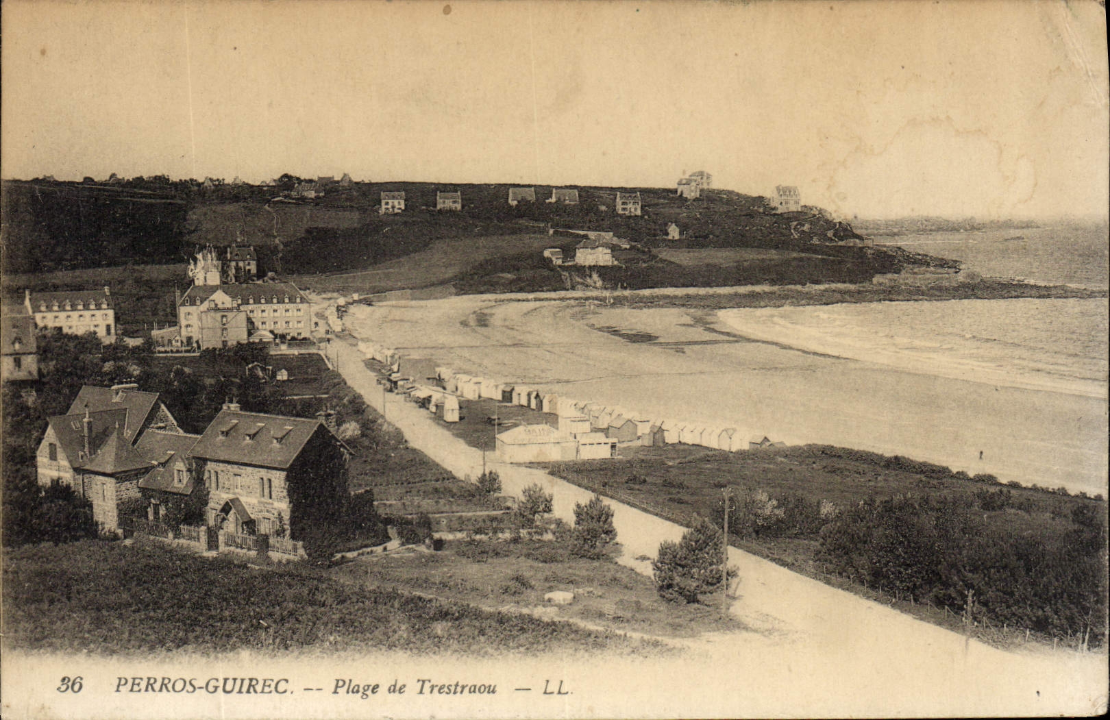 CPA Perros Guirec Plage de Trestraou 