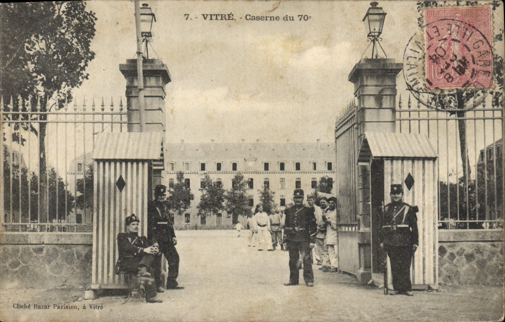 CPA Vitre Caserne du 70 Militaria