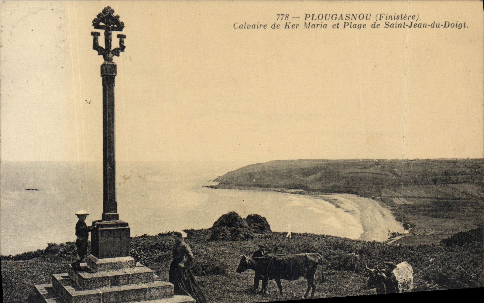 CPA Plougasnou Finistere Calvaire de ker Maria et Plage de Saint Jean du Doigt