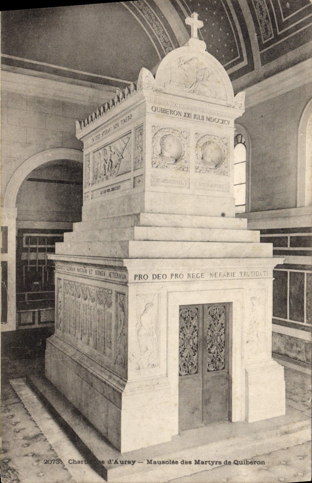 CPA Mausolee des Martyrs de Quiberon 