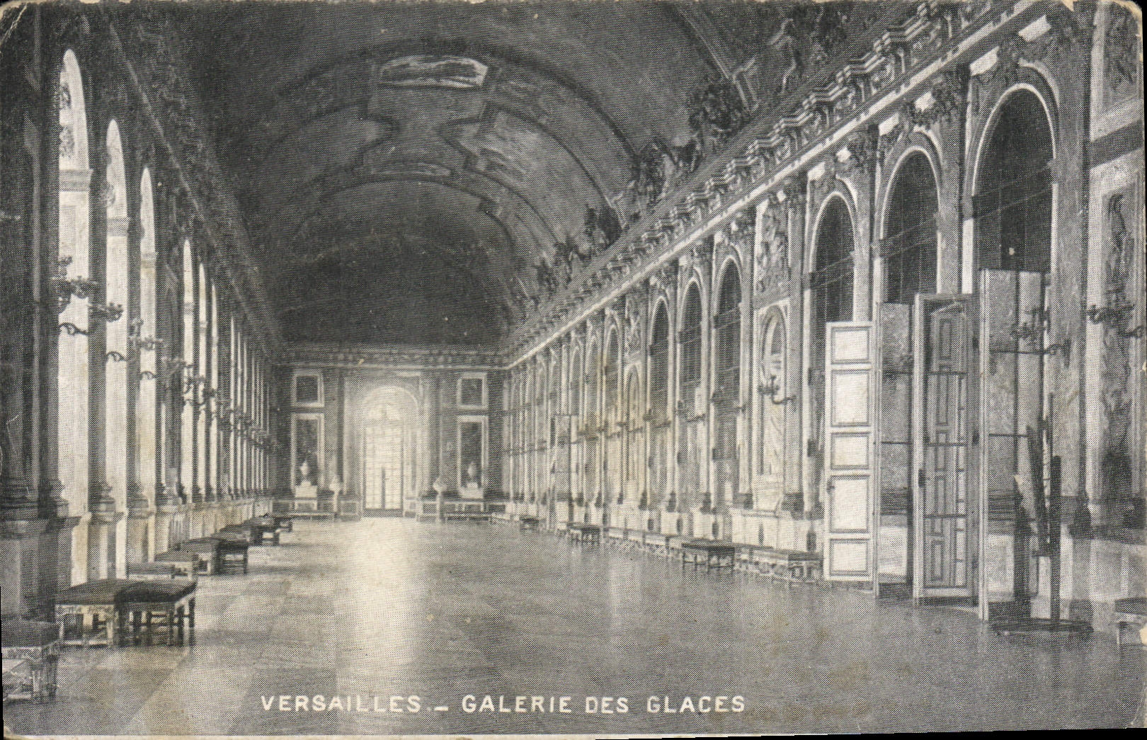 CPA Versailes Galerie des Glaces 