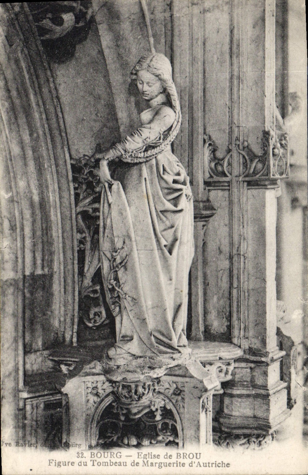 CPA Bourg Eglise de Brou Figure du Tombeau de Marguerite d'Autriche 