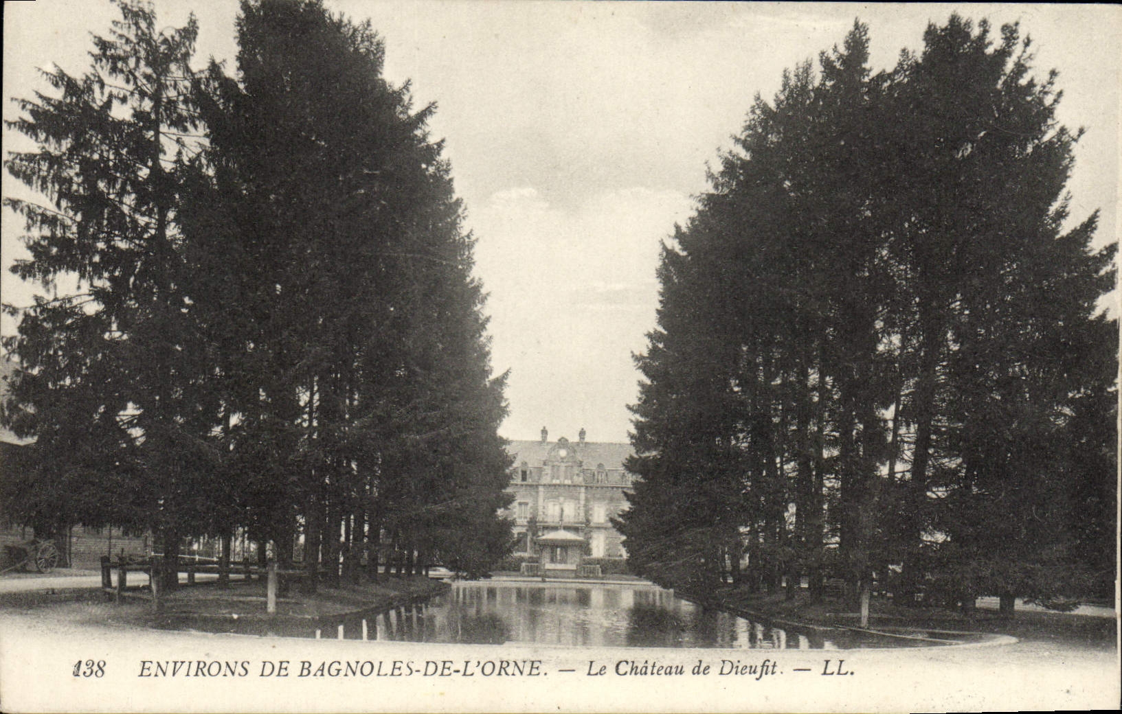 CPA Environs de Bagnoles de L'Orne Le Chateau de Dieufit 