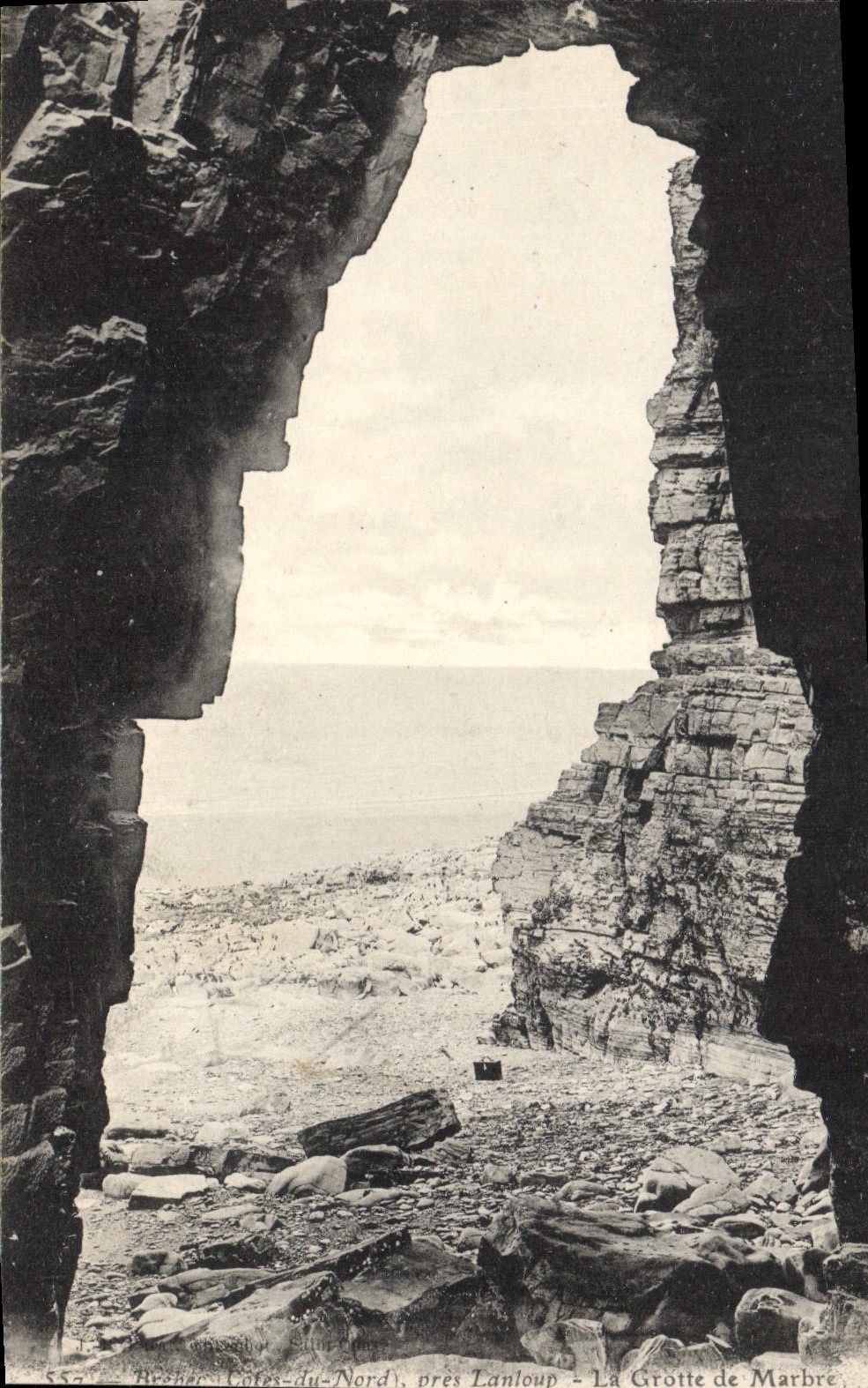 CPA La Grotte de Marbre Brehec pres Lanlou^p