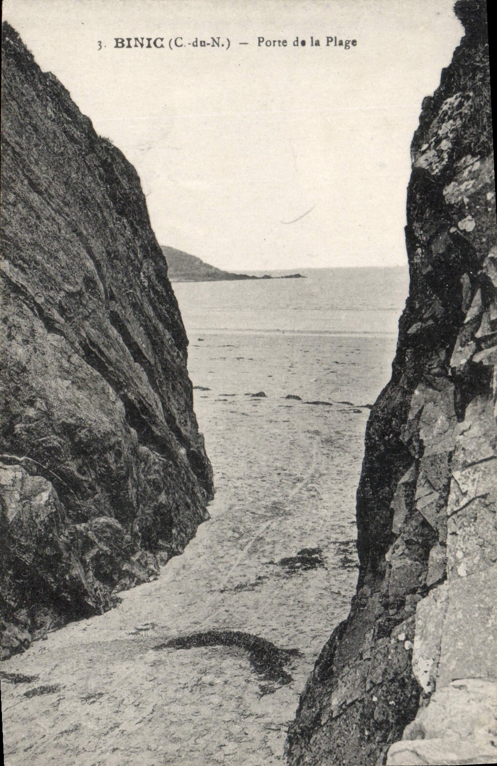 CPA Binic Porte de la Plage 