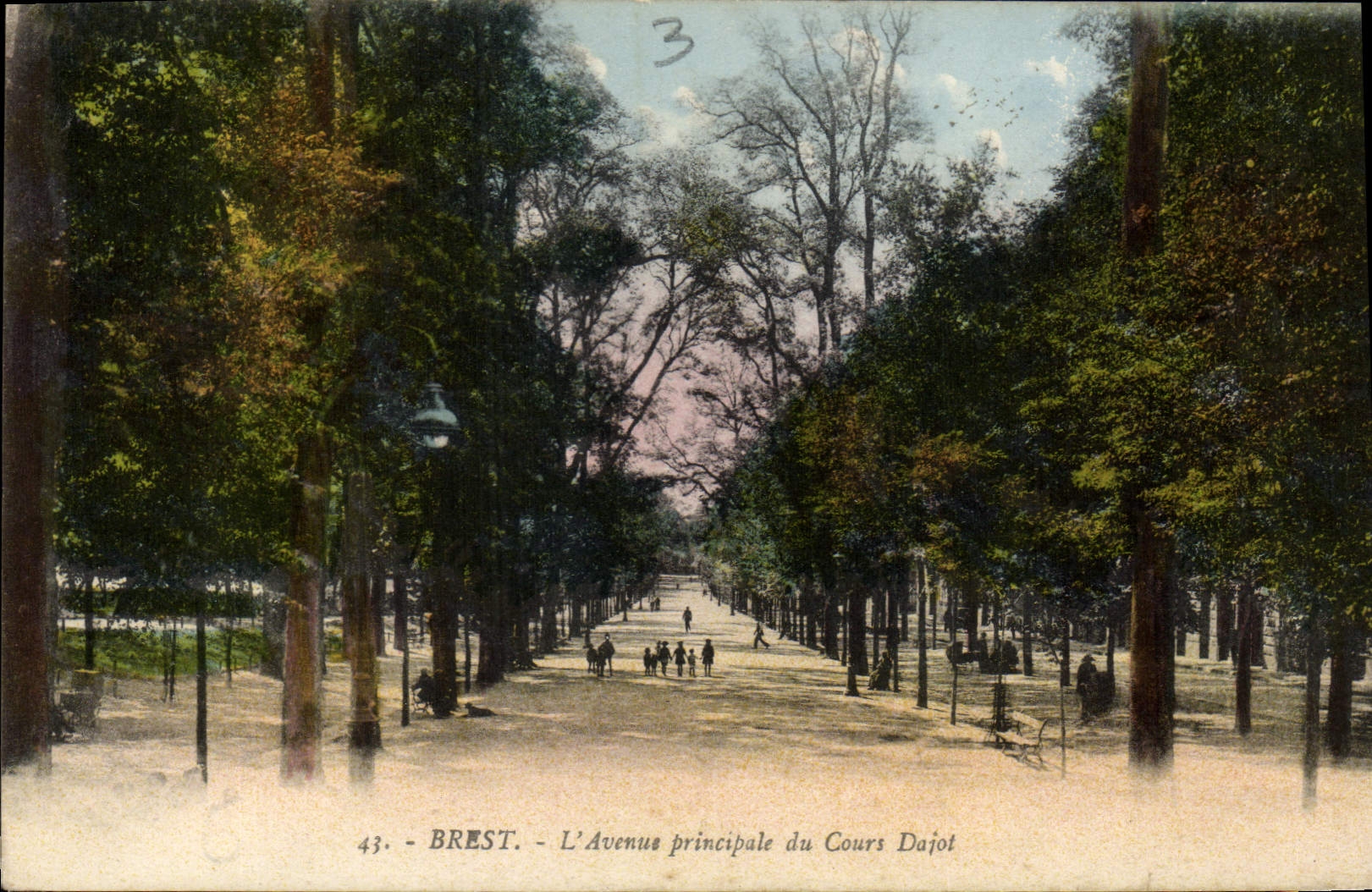 CPA Brest L Avenue principale du Cours Dajot 