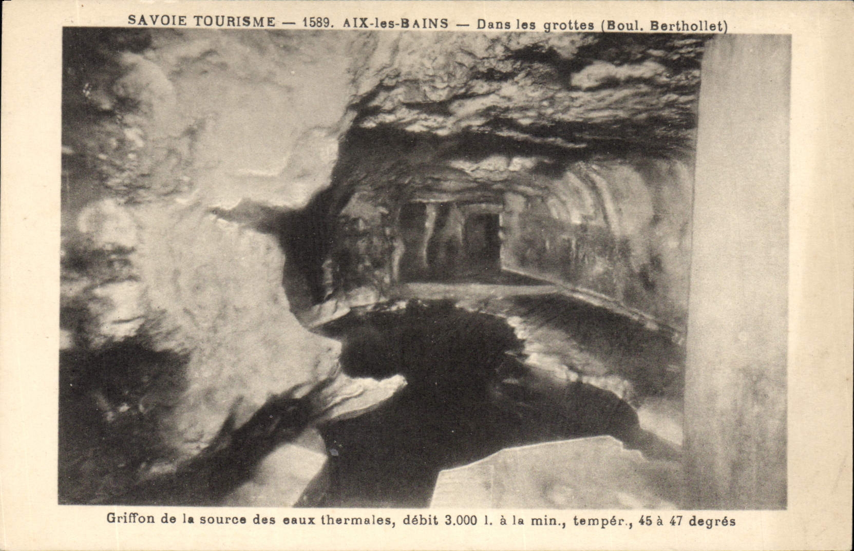 CPA Savoie Tourisme 1589 Aix les Bains Dans les grottes 