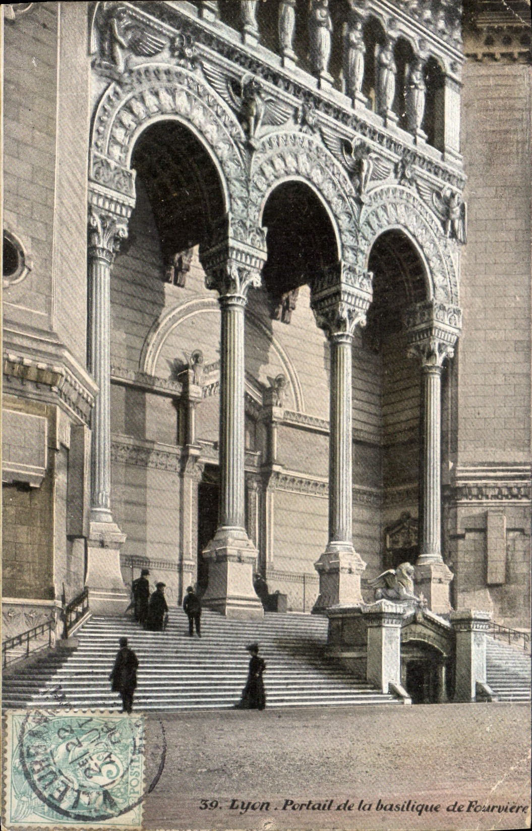 CPA Lyon Portail de la basilique de Fourviere