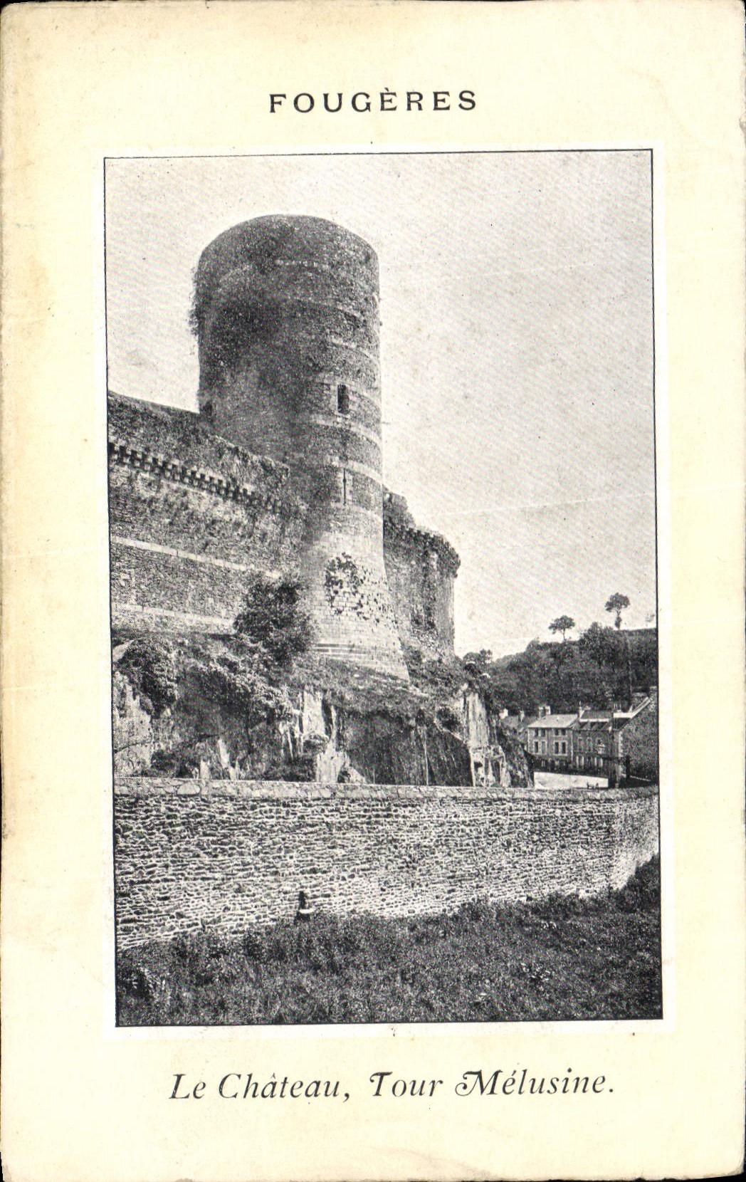 CPA Fougeres Le Chateau Tour Melusine 