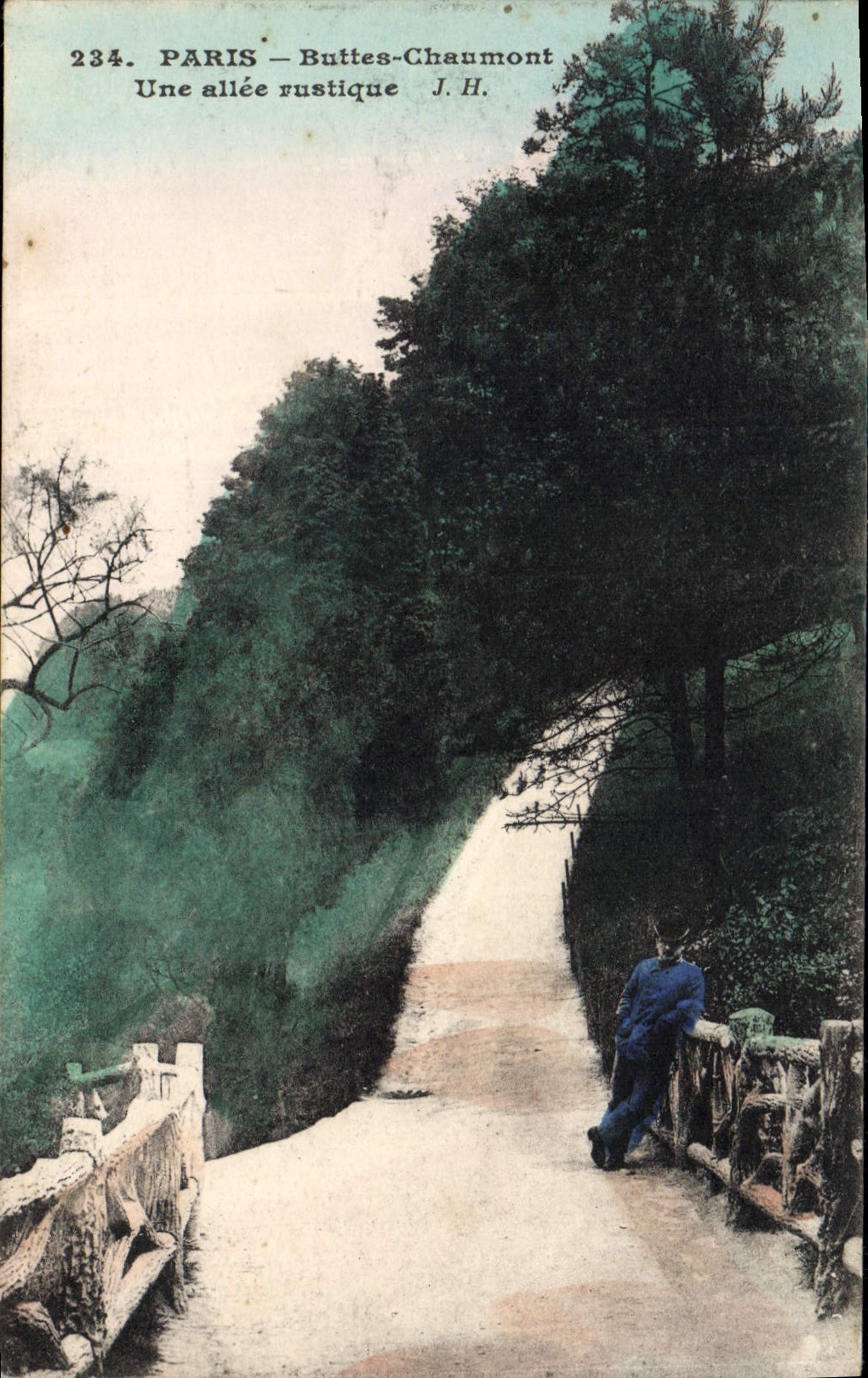 CPA Paris Buttes Chaumont Une allee rustique 