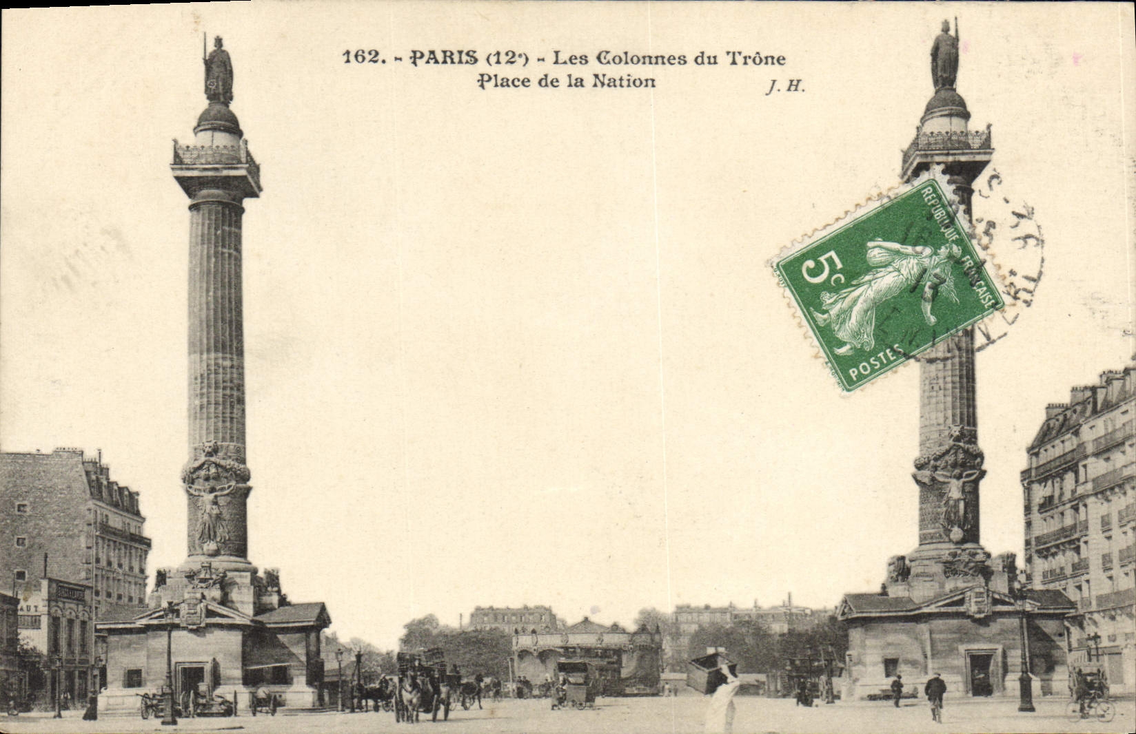 CPA Paris Les Colonnes du Trone Place de la Nation 