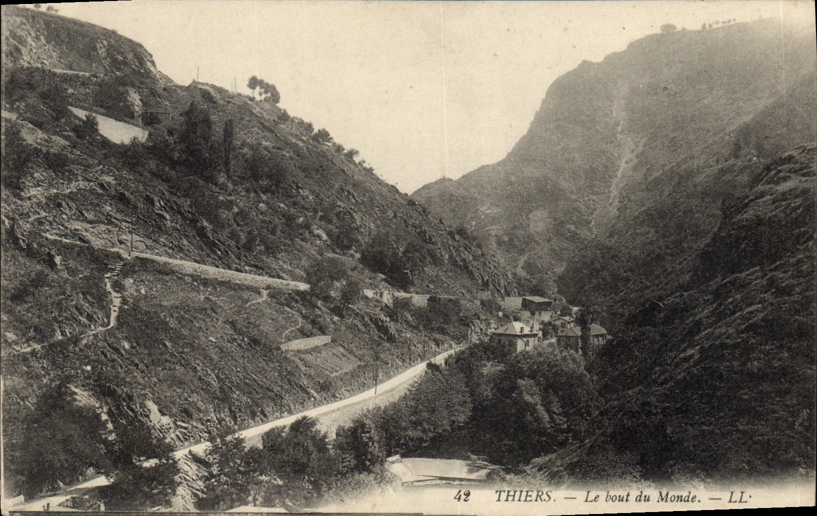 CPA Thiers Le bout du Monde 