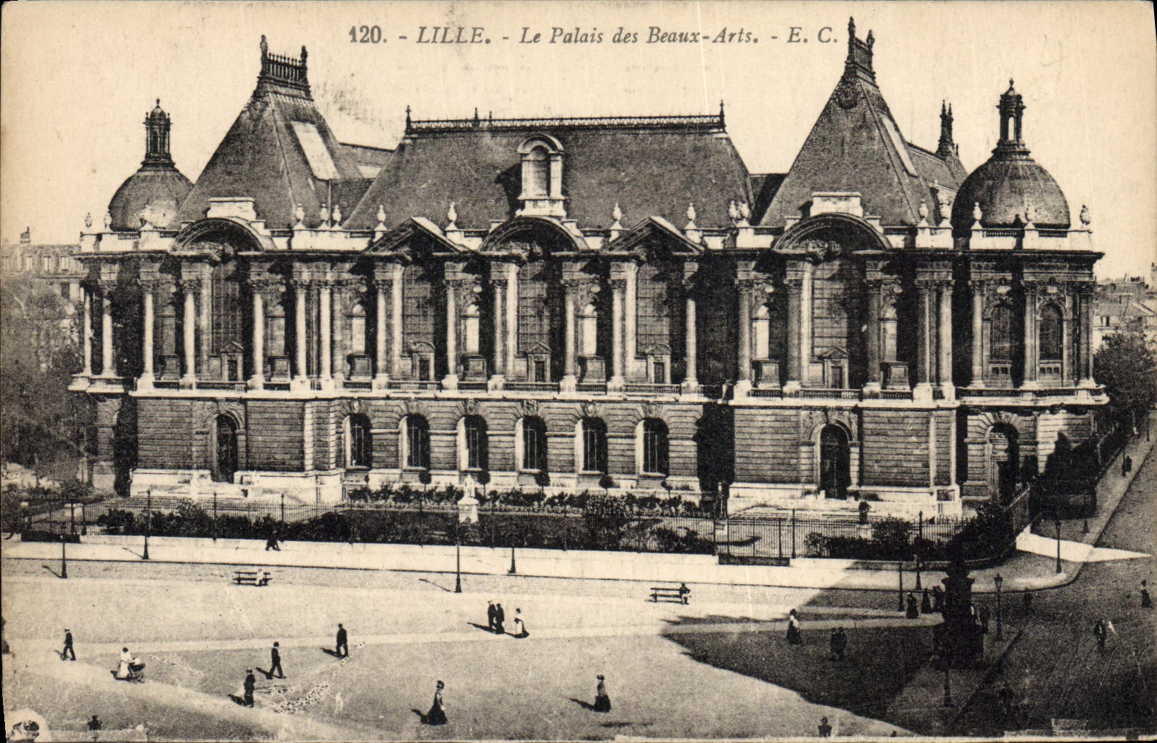 CPA Lille Le Palais des Beaux Aris 