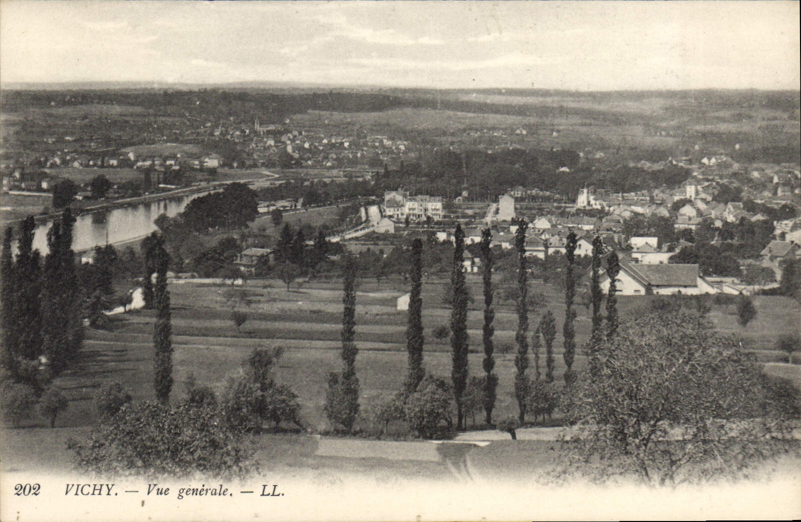 CPA Vichy Vue generale 
