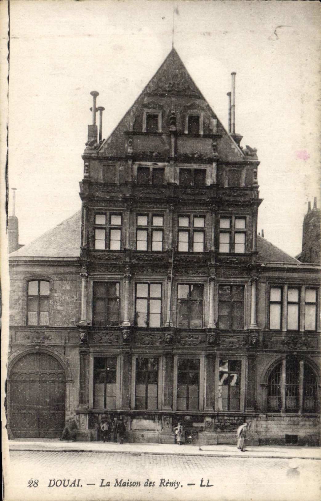 CPA Douai La Maison des Remy